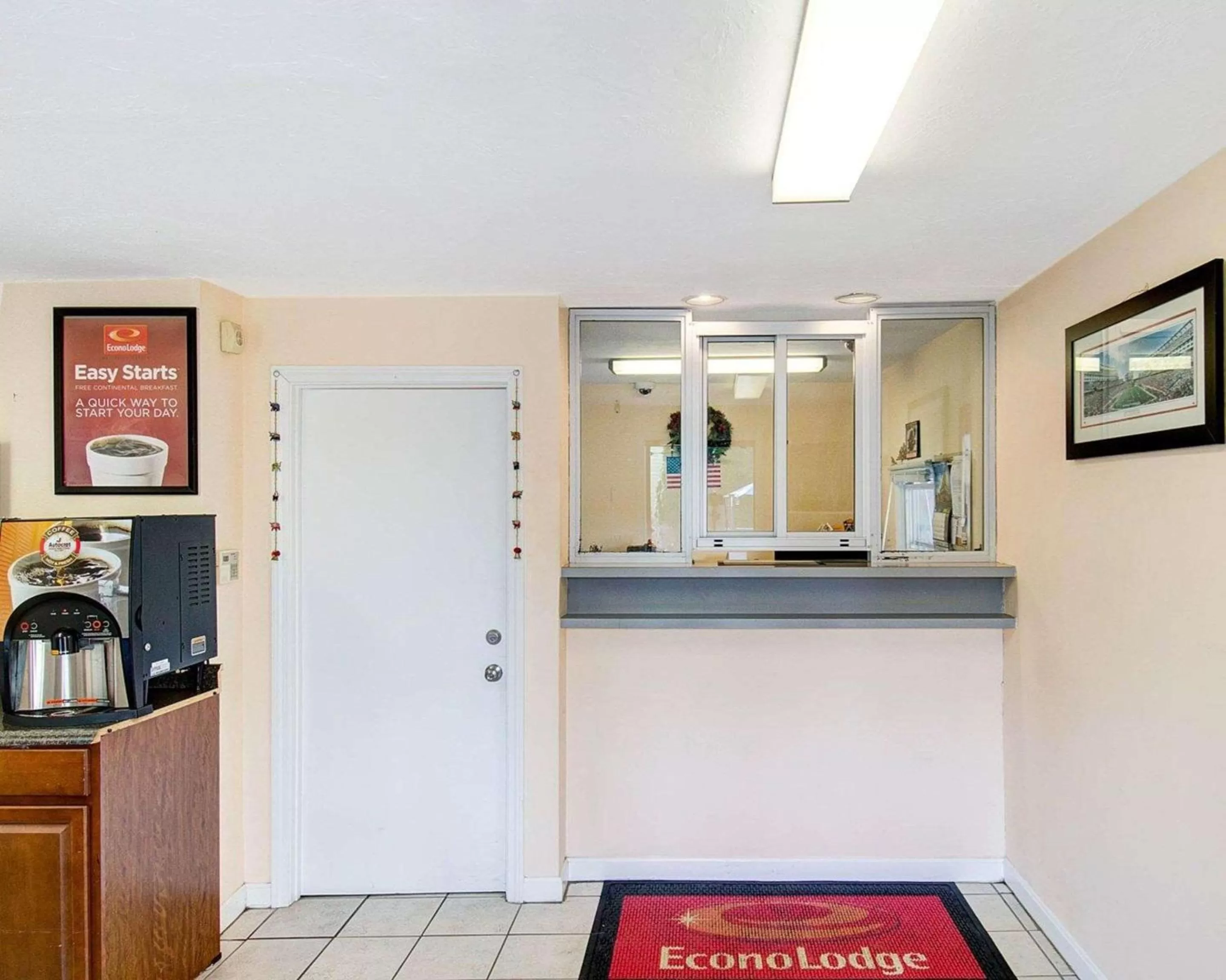 Lobby or reception in Econo Lodge Sharon - Foxborough