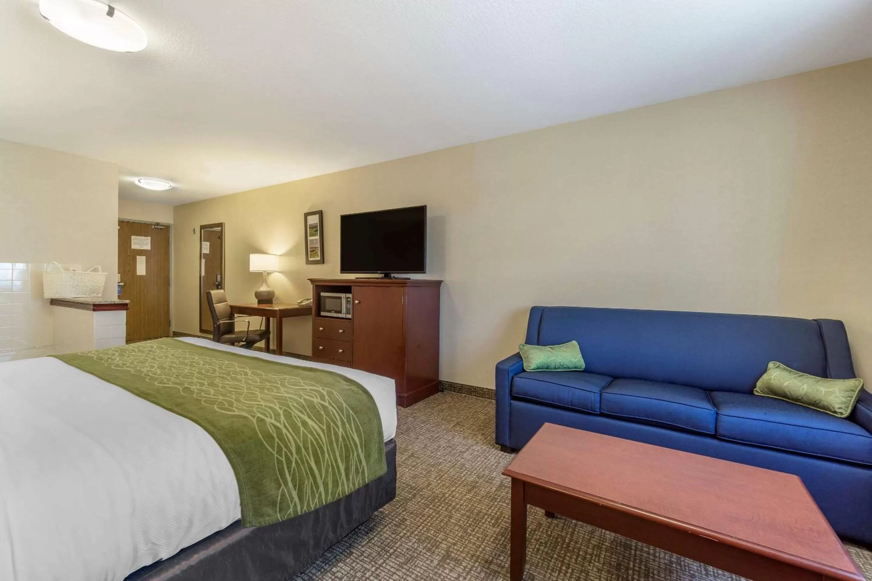 Photo of the whole room, Bed in Comfort Inn Kennewick Richland