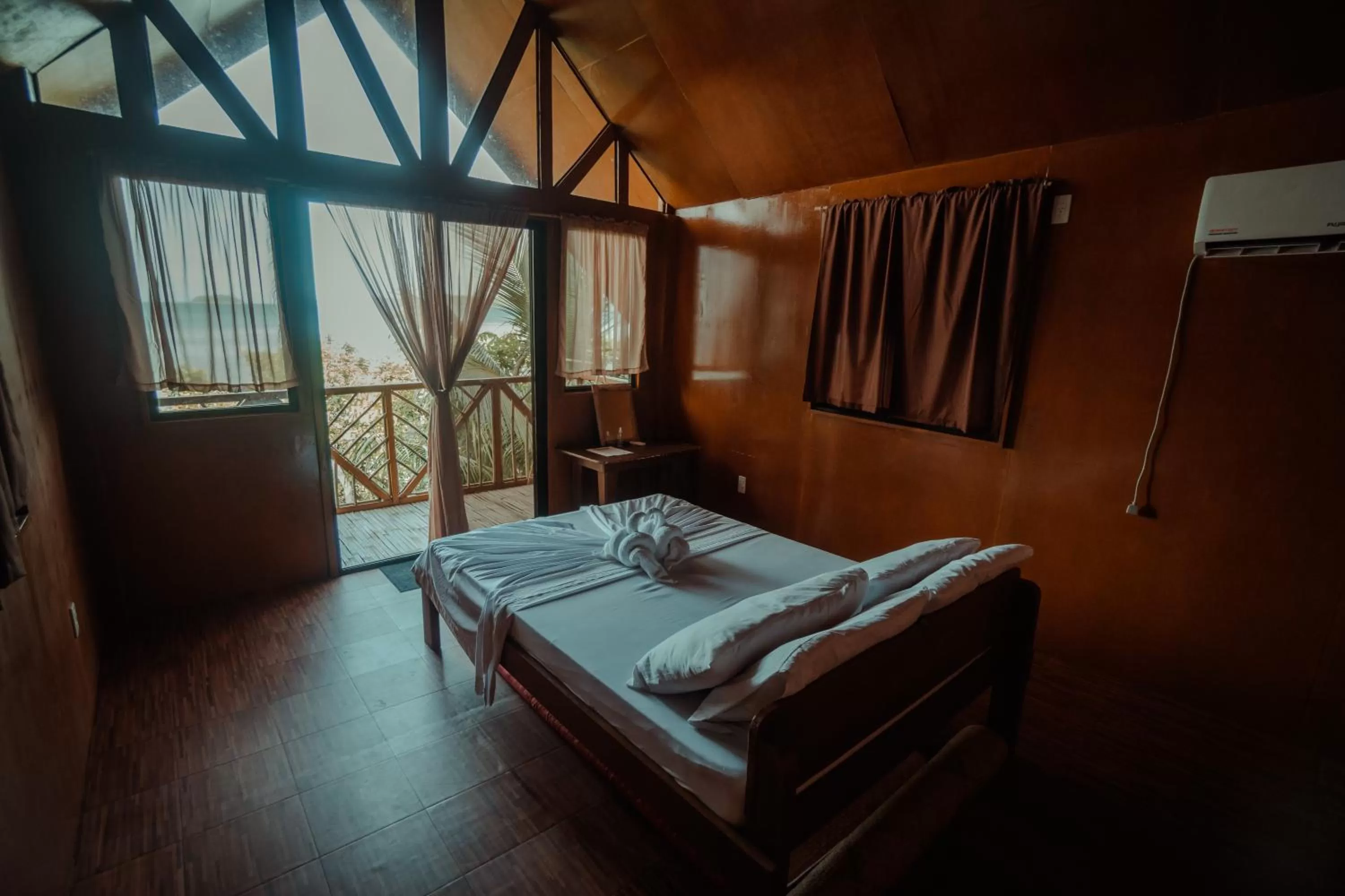 Bed in Cocovana Beach Resort