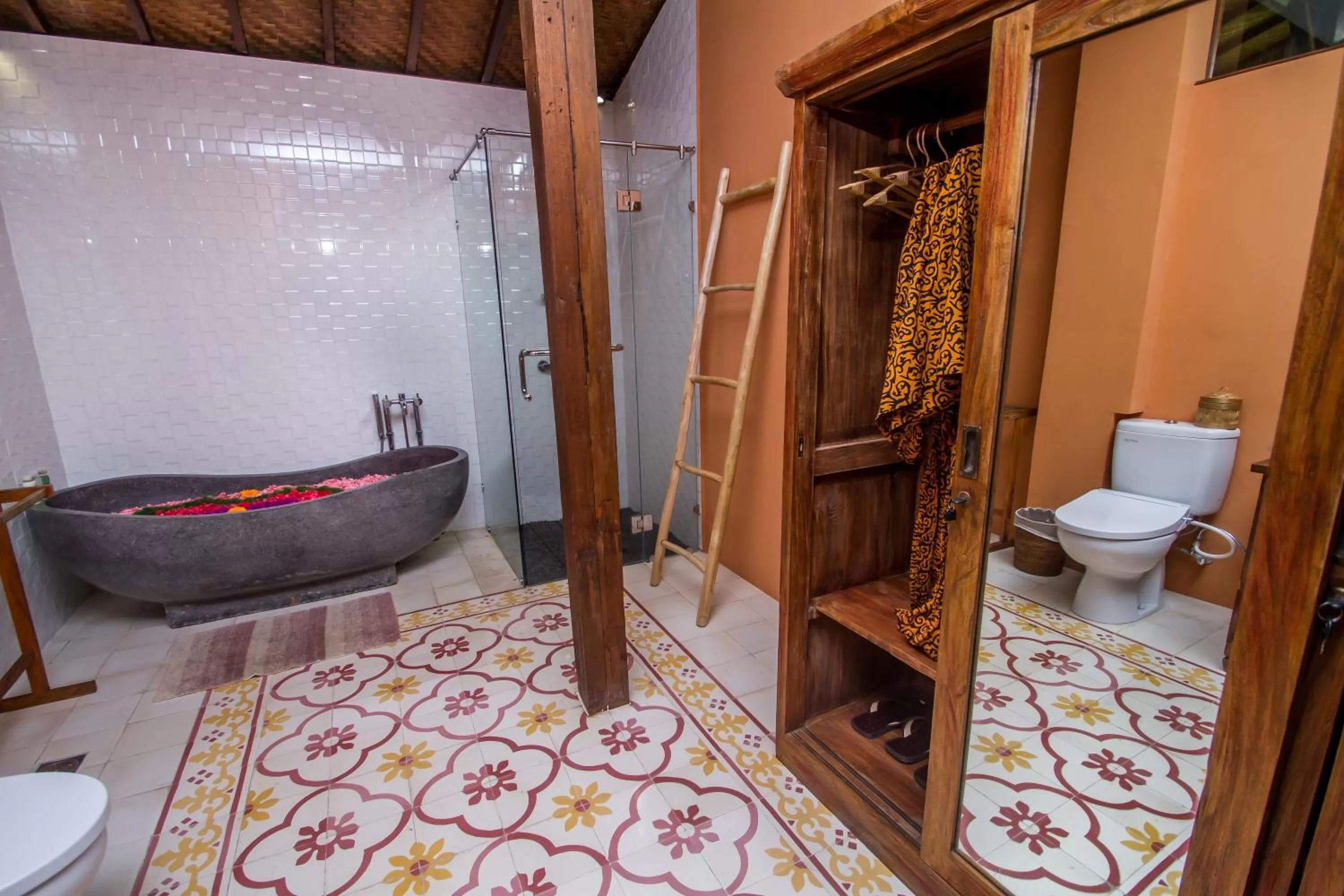 Shower in Gusde Tranquil Villas by EPS