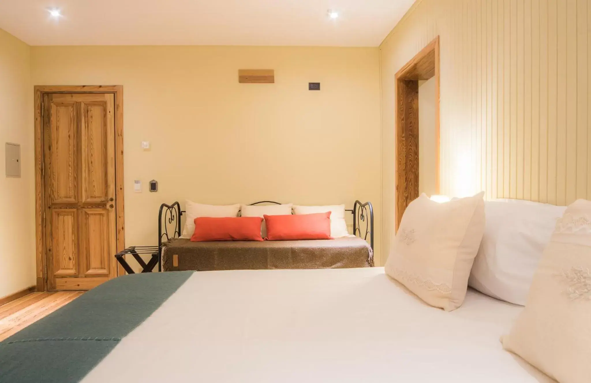 Triple Room in Paraíso Casa de Montaña Triple Room in Paraíso Casa de Montaña