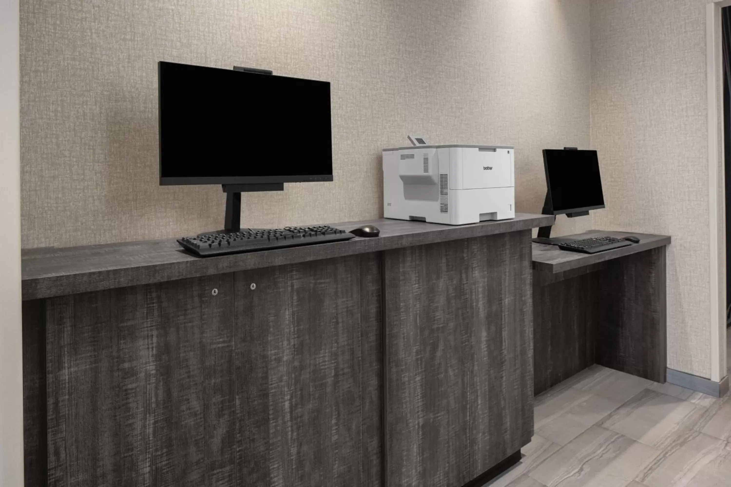 Business facilities, TV/Entertainment Center in SpringHill Suites by Marriott East Rutherford Meadowlands Carlstadt