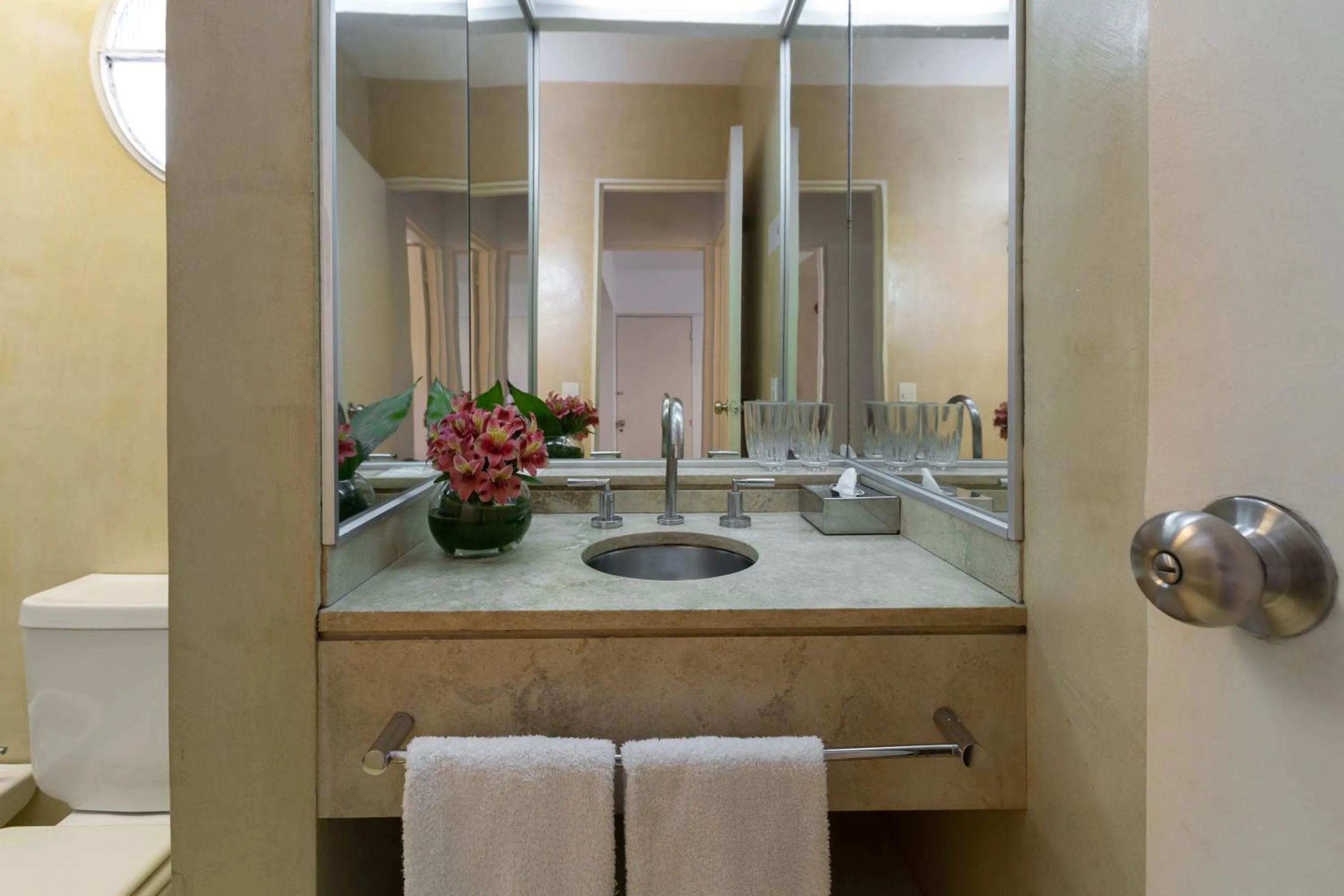 Bathroom in Deco Collection