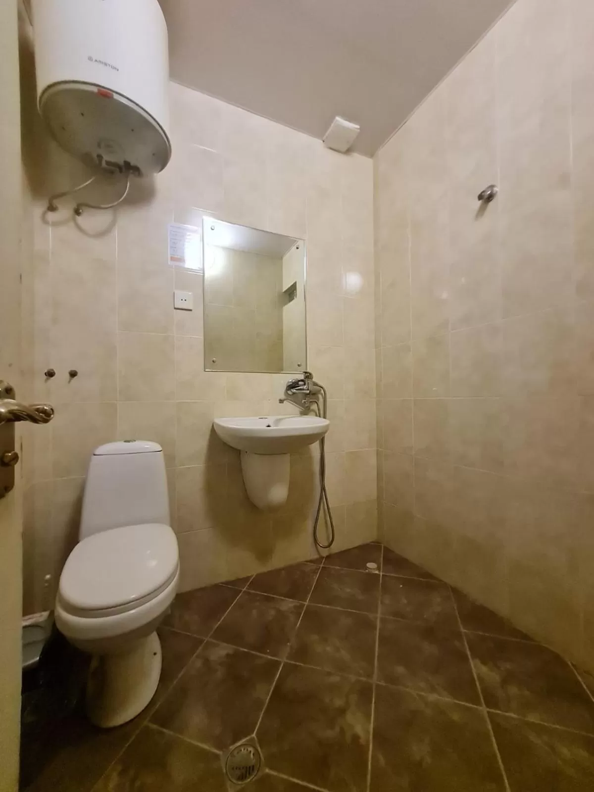 Bathroom in Piano Hotel