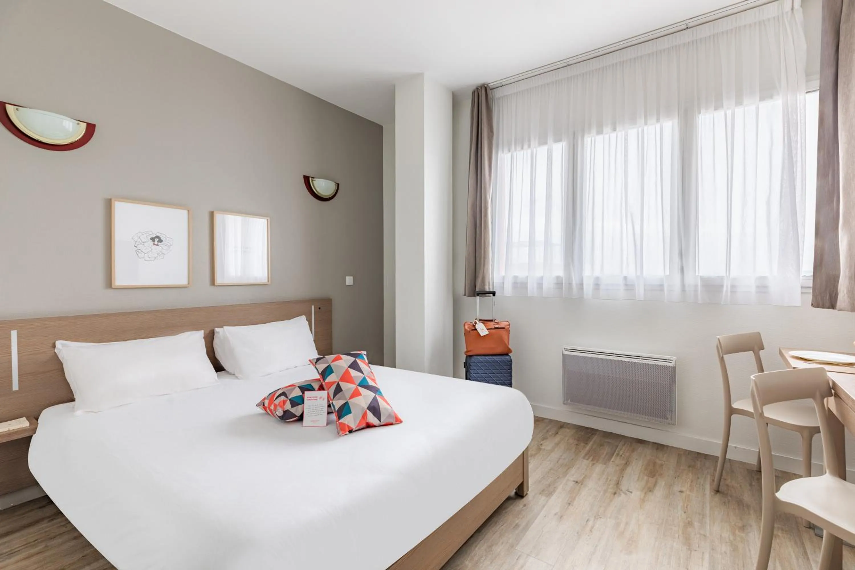 Bed in Appart'City Confort Le Mans Centre