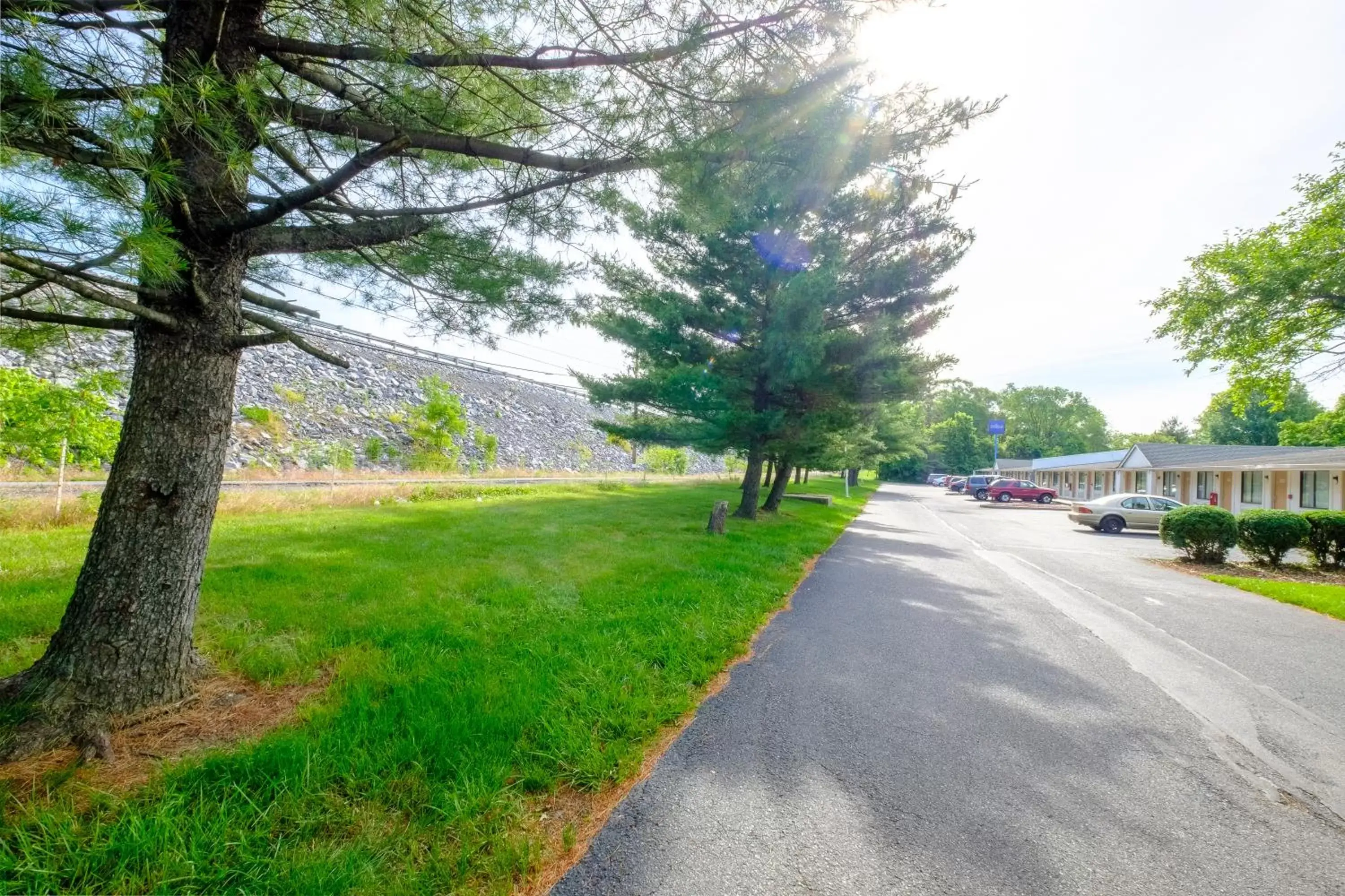 Property building in American Inn Property building in American Inn