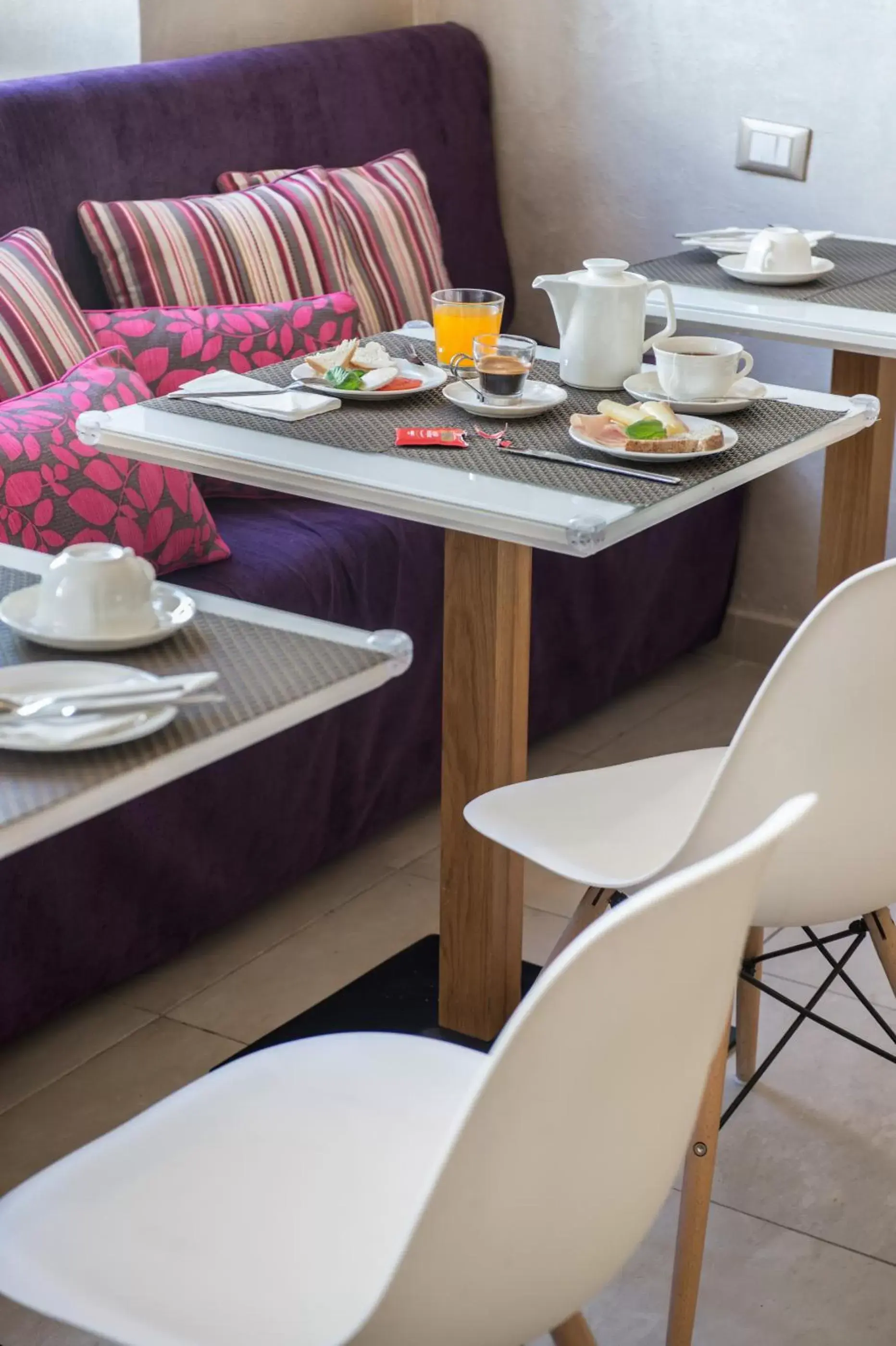Lounge or bar, Coffee/Tea Facilities in Hotel Perseo