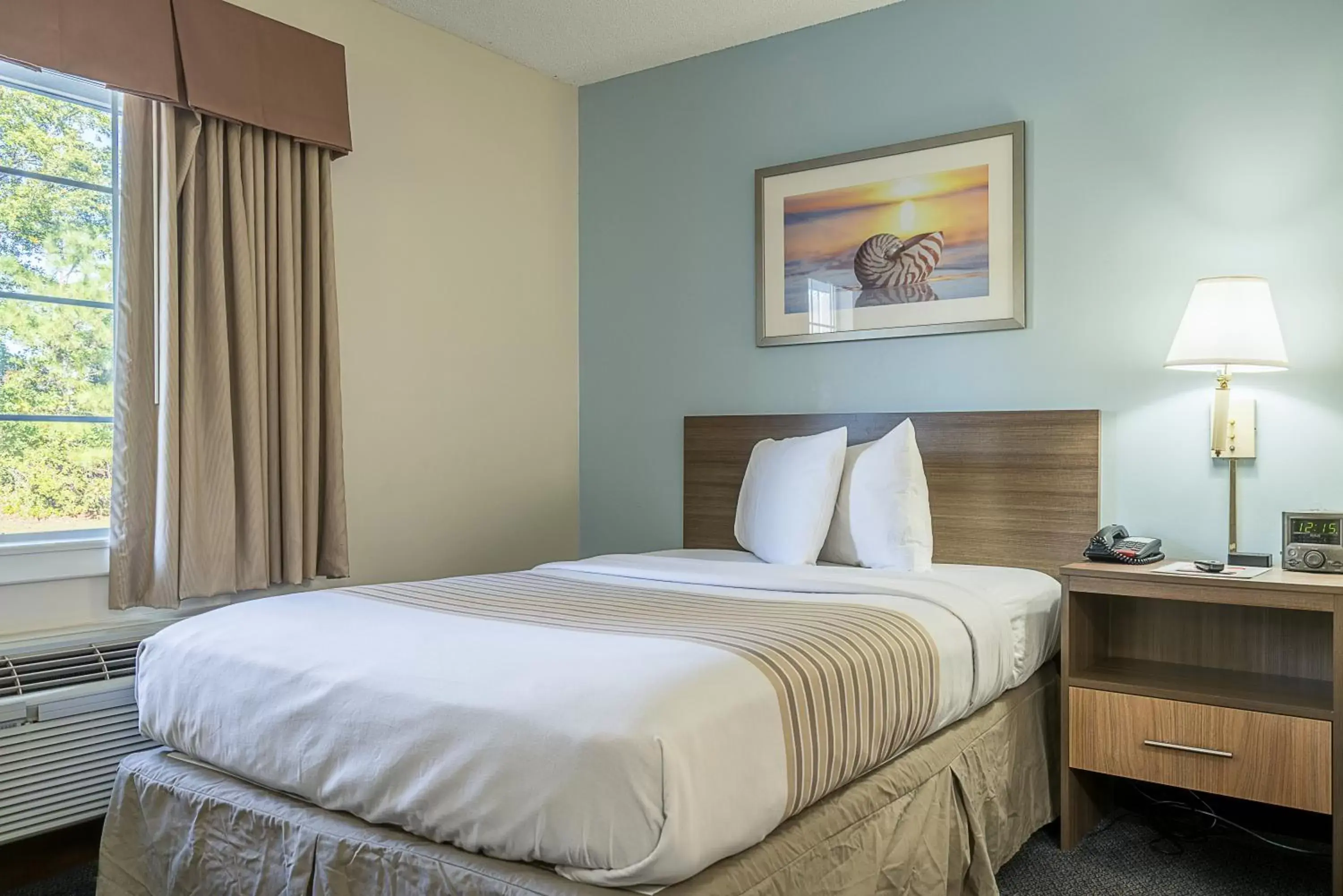 Efficiency Double Room - Accessible/Non-Smoking in Suburban Studios of Wilmington Efficiency Double Room - Accessible/Non-Smoking in Suburban Studios of Wilmington