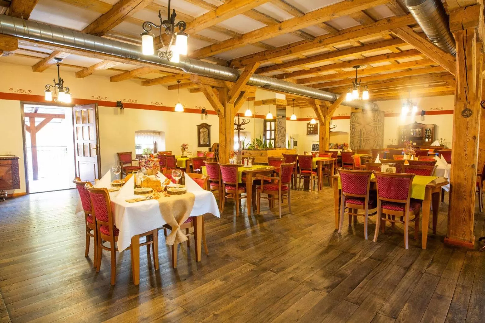 Restaurant/places to eat in Hotel Zamkowy Młyn