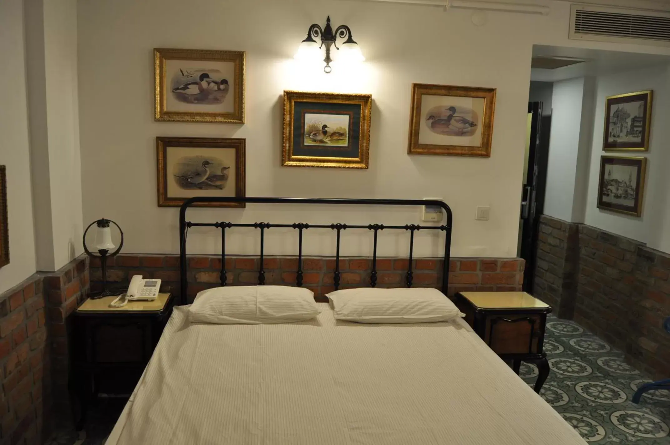 Bedroom, Bed in Villa Pera Suite Hotel