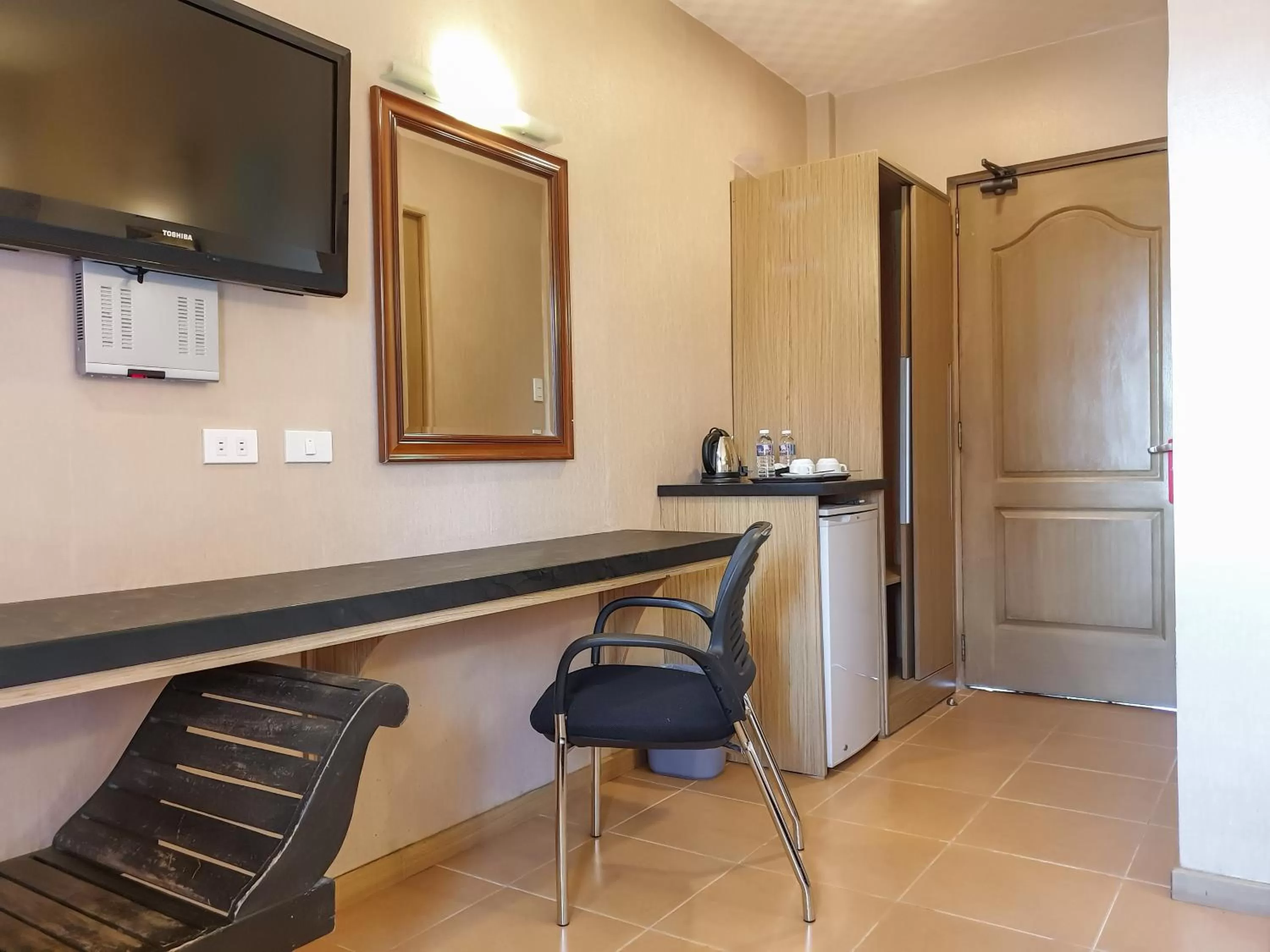 TV and multimedia in Hanan Hotel Tagaytay - Formerly Tagaytay Wingate Manor