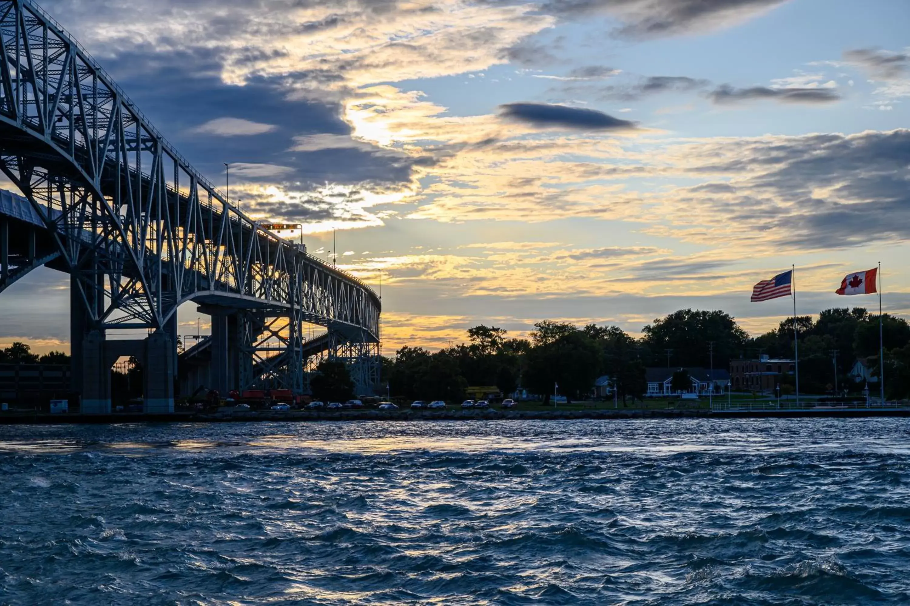 Sunrise/Sunset in Days Inn by Wyndham Sarnia Harbourfront