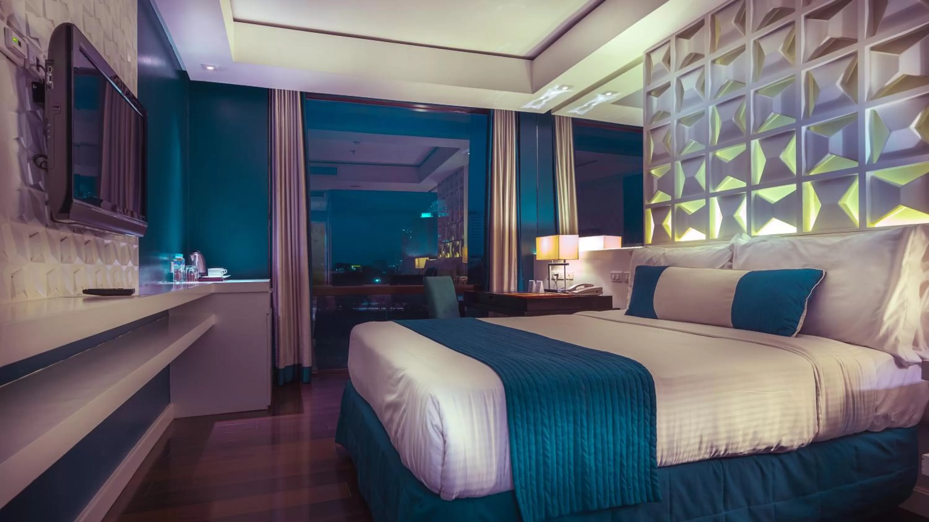 Bedroom, Bed in The Bayleaf Intramuros