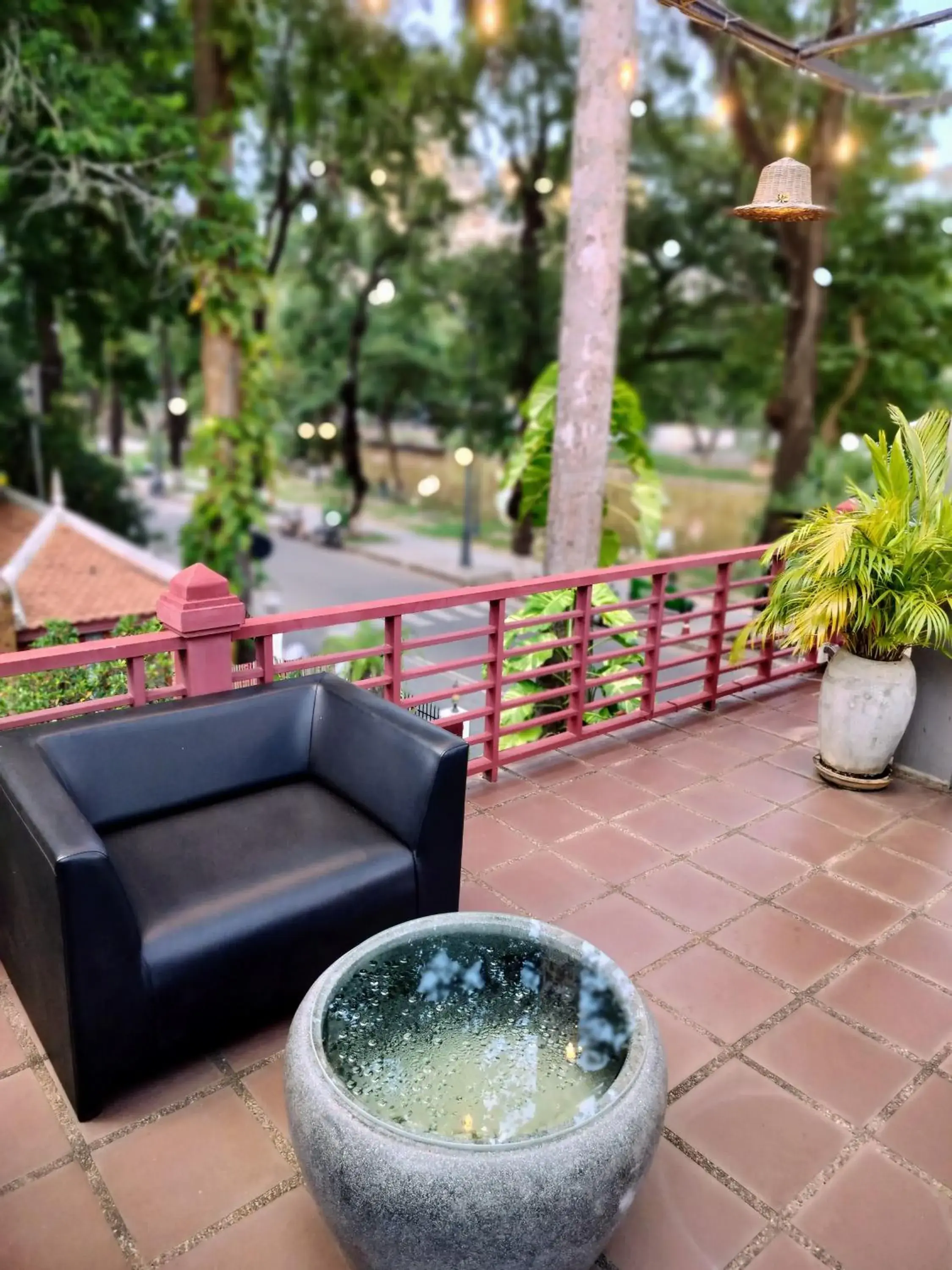 Lounge or bar in La Rivière d' Angkor Resort