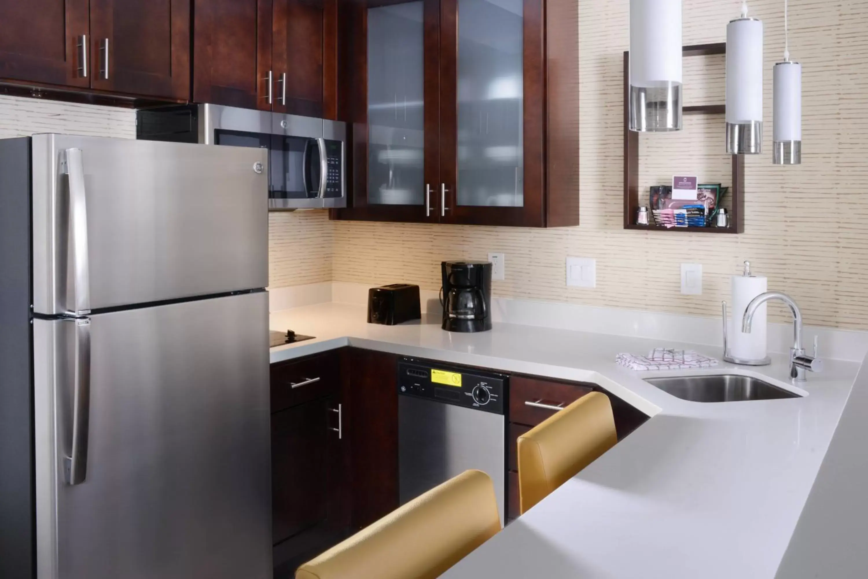 Kitchen or kitchenette, Kitchen/Kitchenette in Residence Inn by Marriott Houston Pasadena