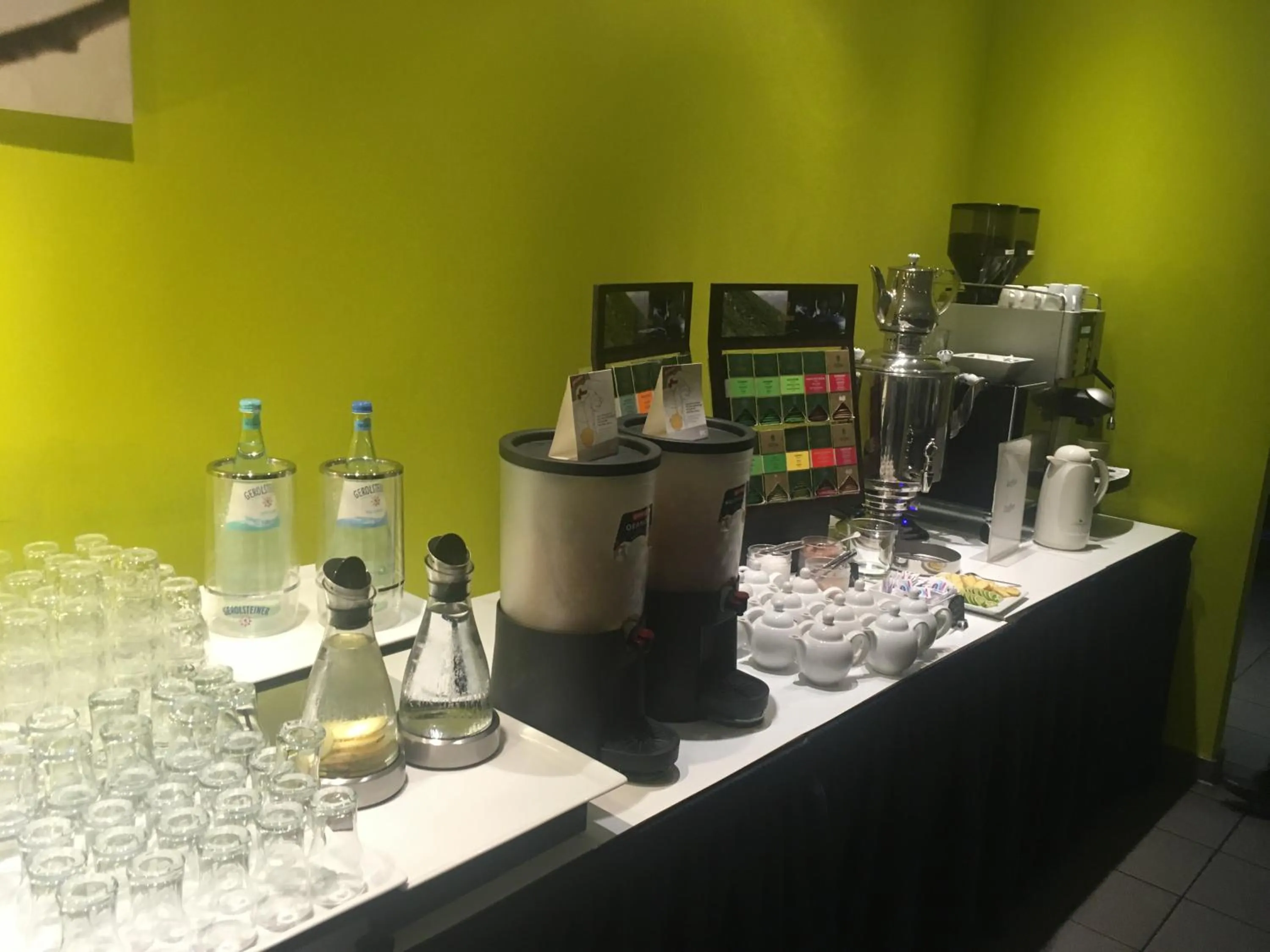 Buffet breakfast in Tryp by Wyndham Frankfurt