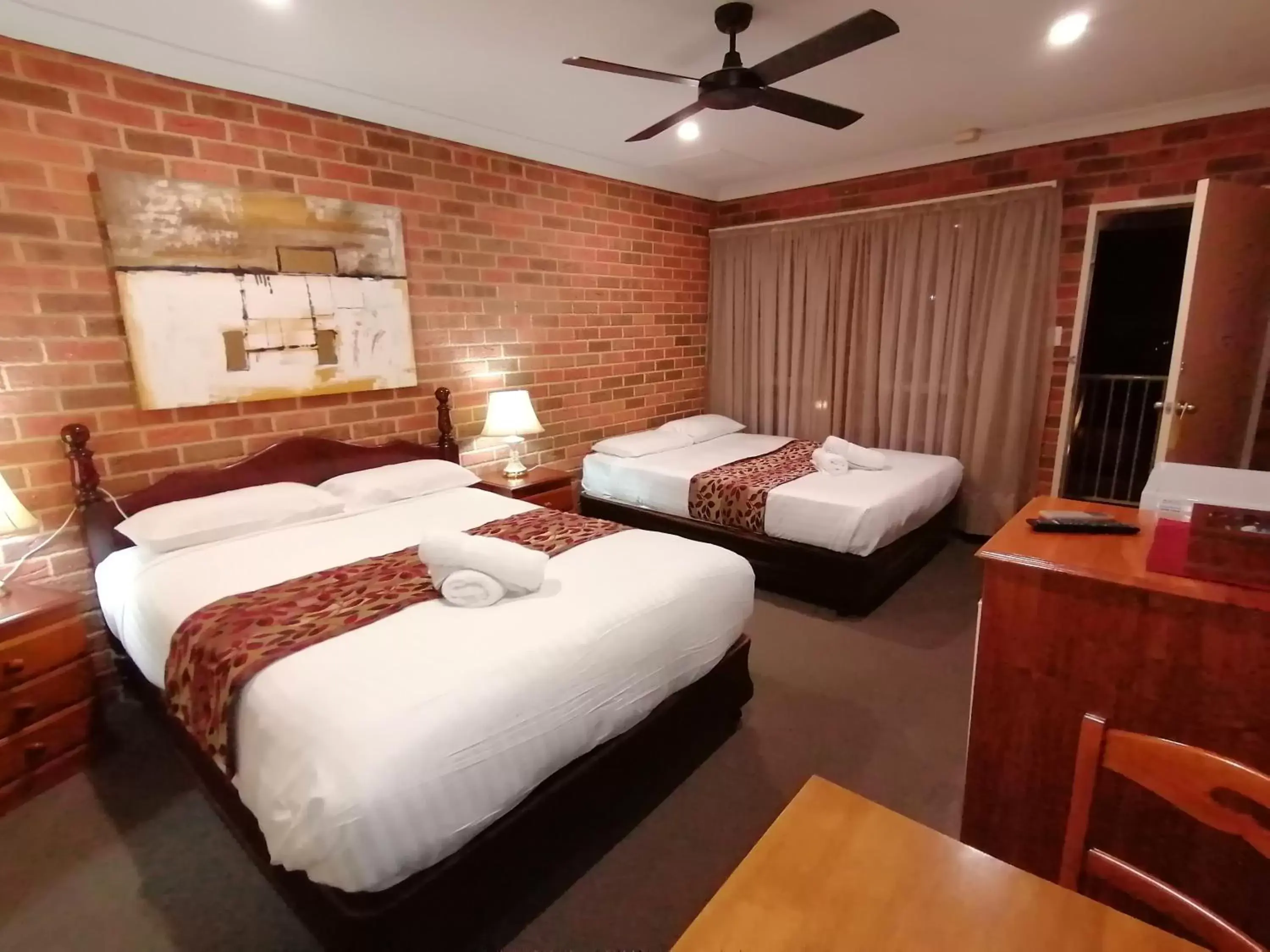 Bed in Aussie Rest Motel