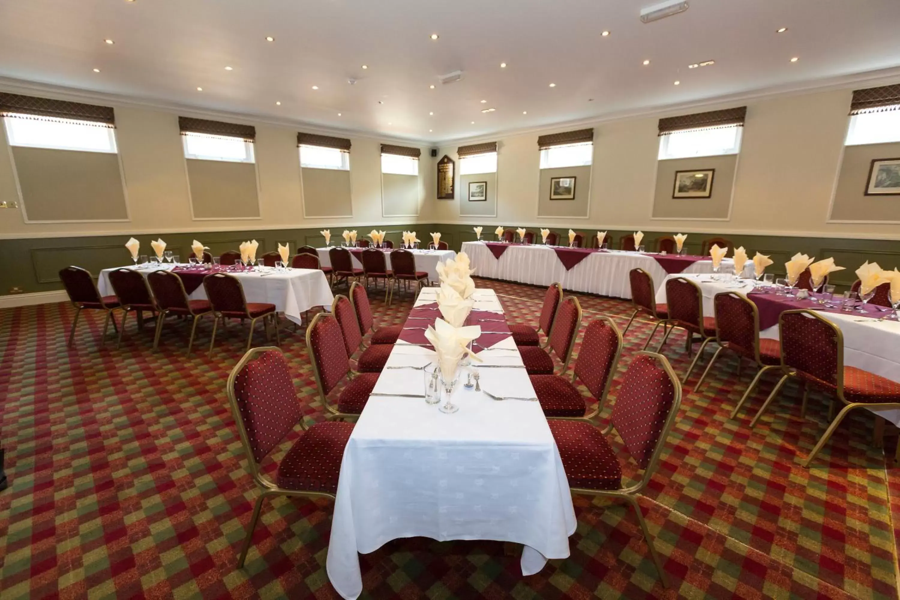 Banquet/Function facilities, Restaurant/Places to Eat in The Golf Hotel