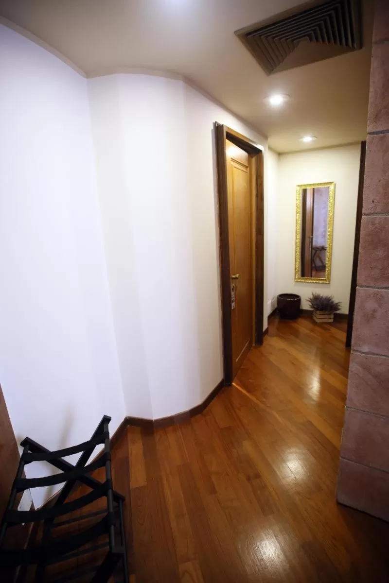 Seating Area in paradise suite