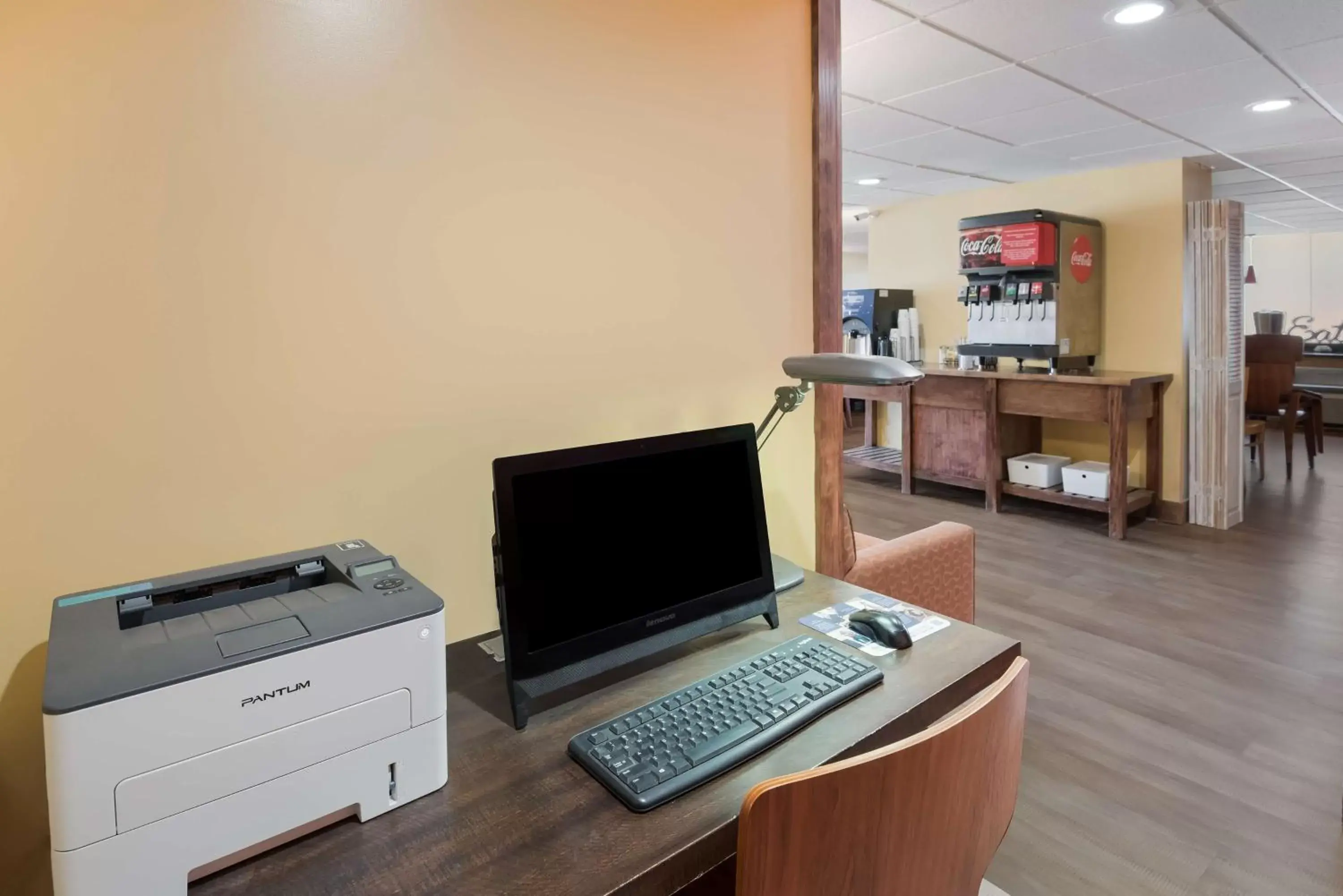 Business facilities, TV/Entertainment Center in Best Western Inn