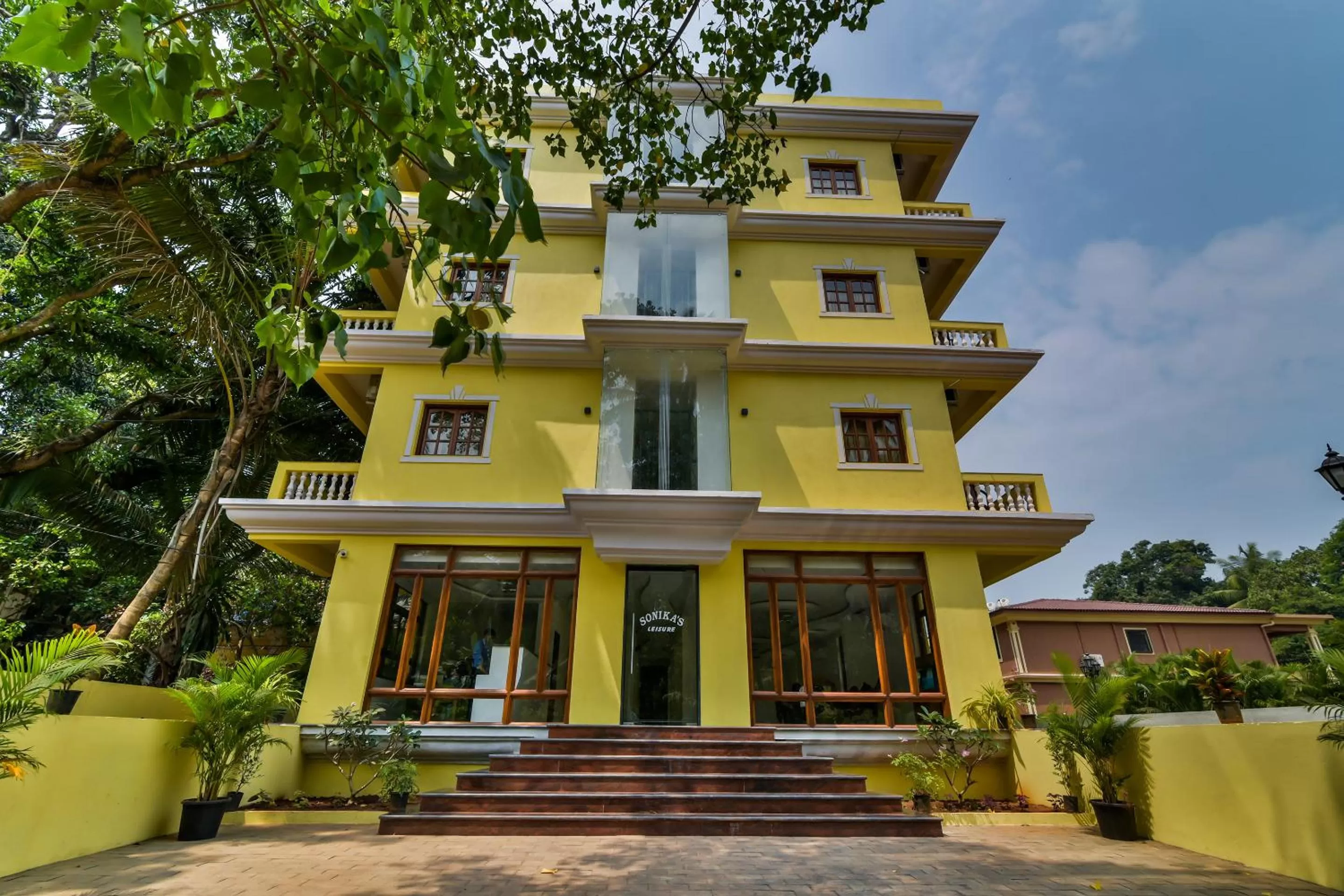 Property building in Sonikas Leisure