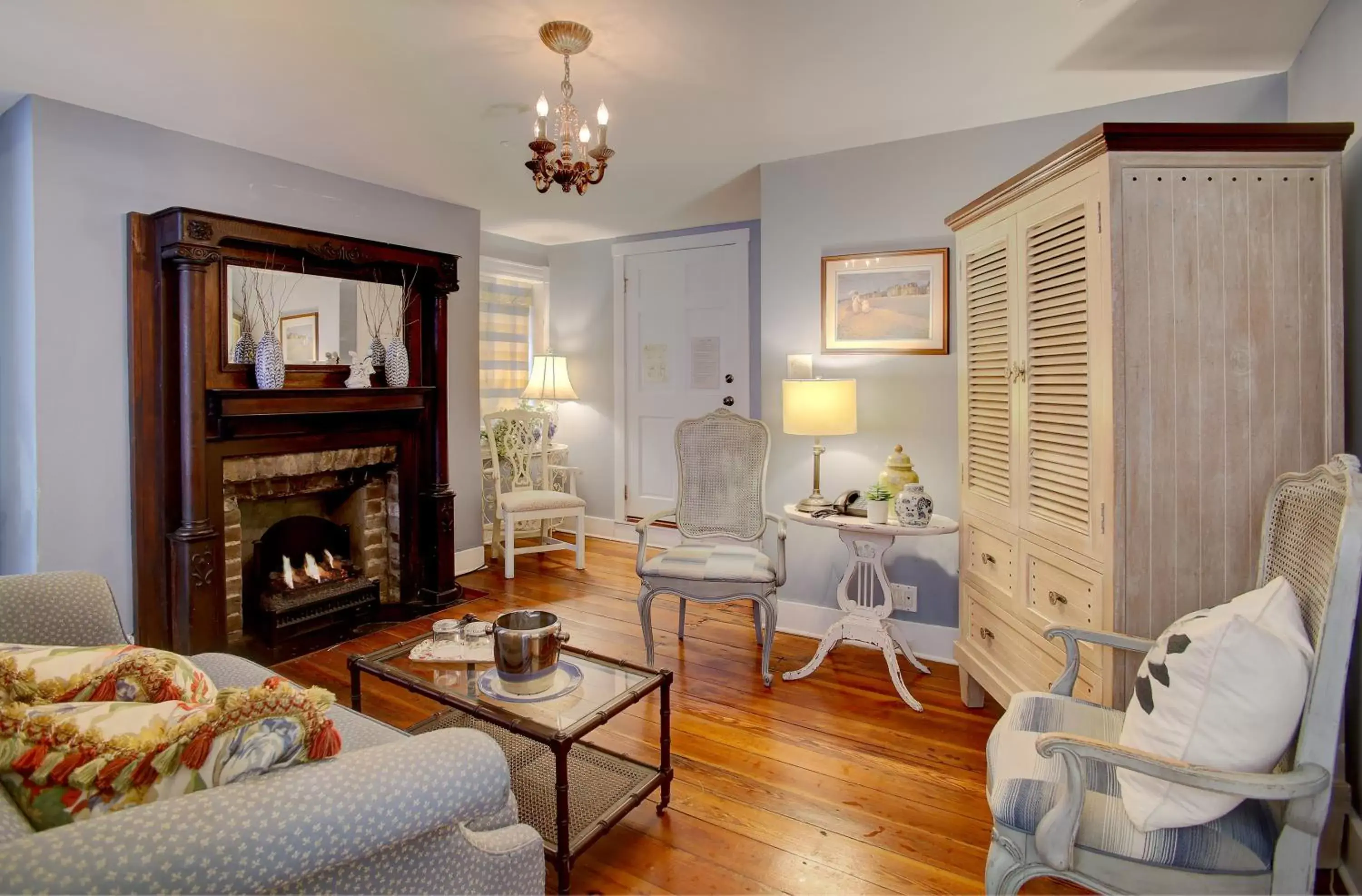 Seating Area in Forsyth Park Inn