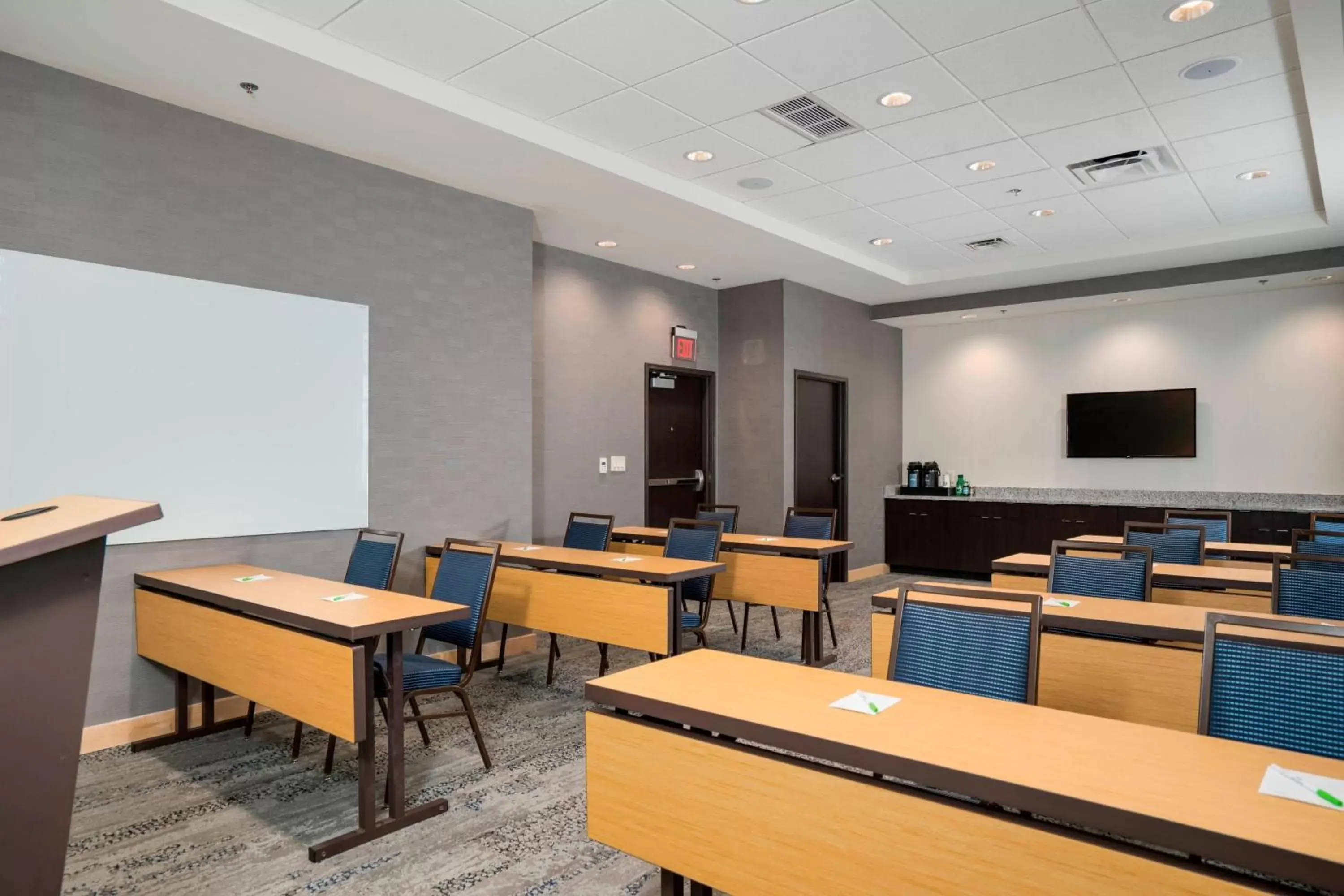 Meeting/conference room in Courtyard by Marriott Niagara Falls, USA
