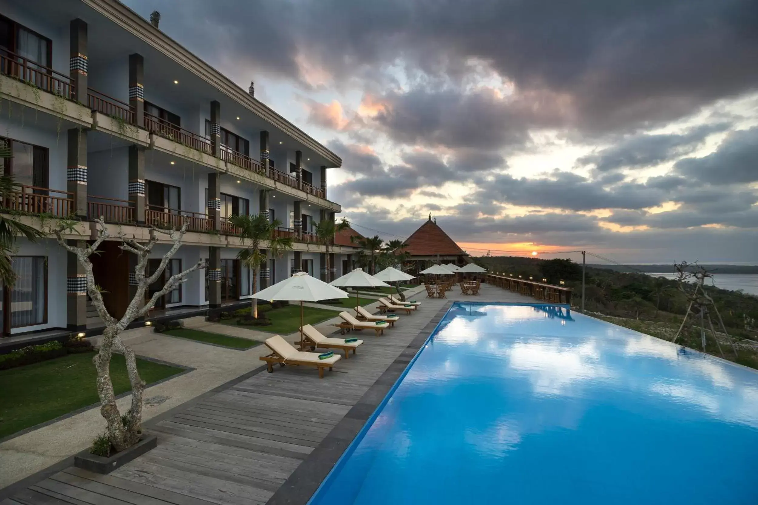 Pool view, Swimming Pool in Semabu Hills Hotel Nusa Penida