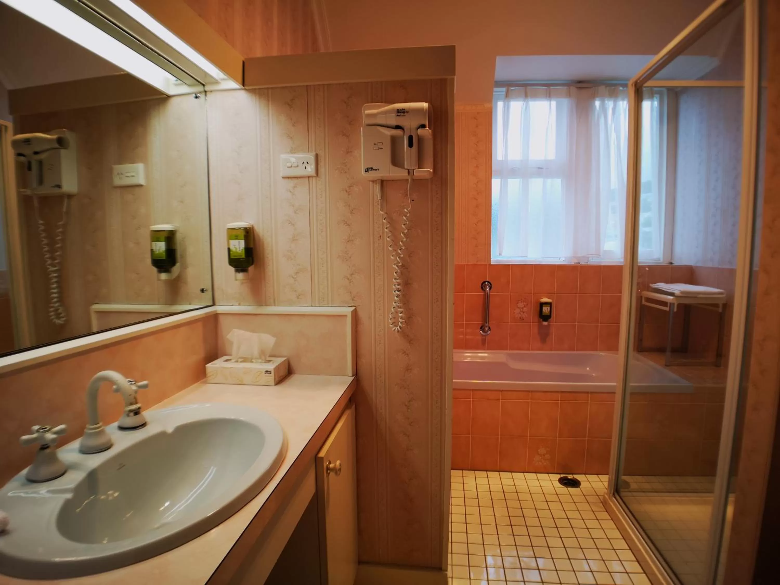 Motel Mayfair on Cavell