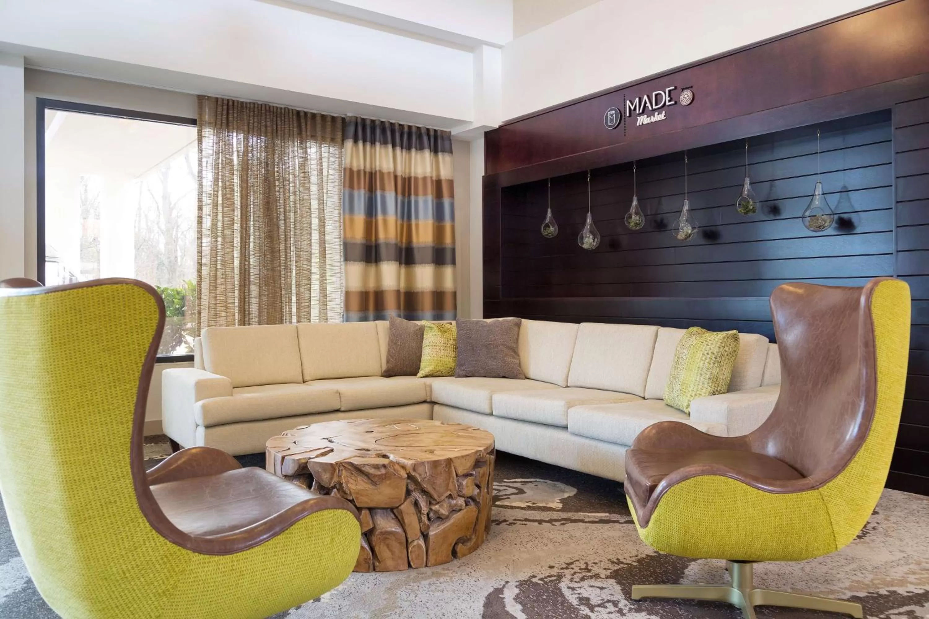 Lobby or reception in DoubleTree Suites by Hilton Nashville Airport