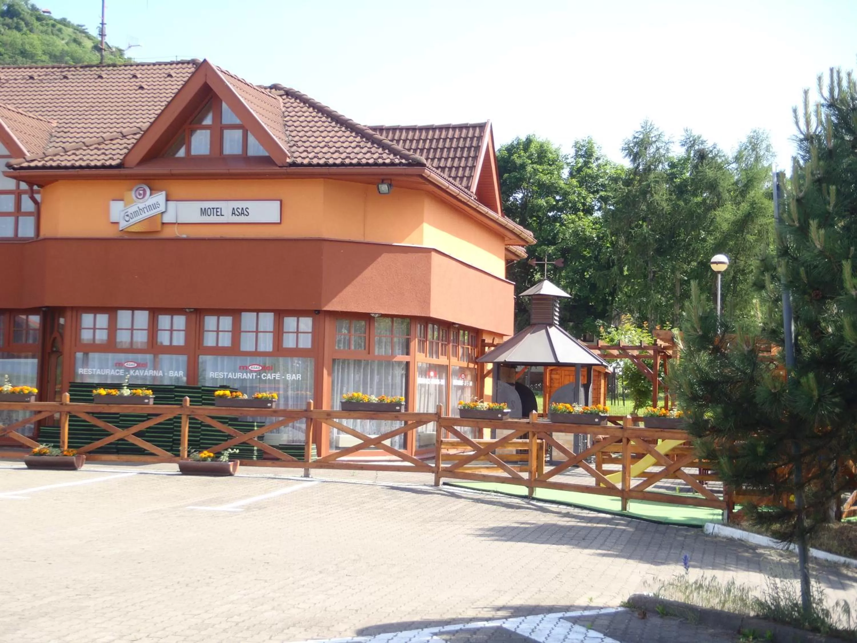 Property building in garni Hotel ASAS***