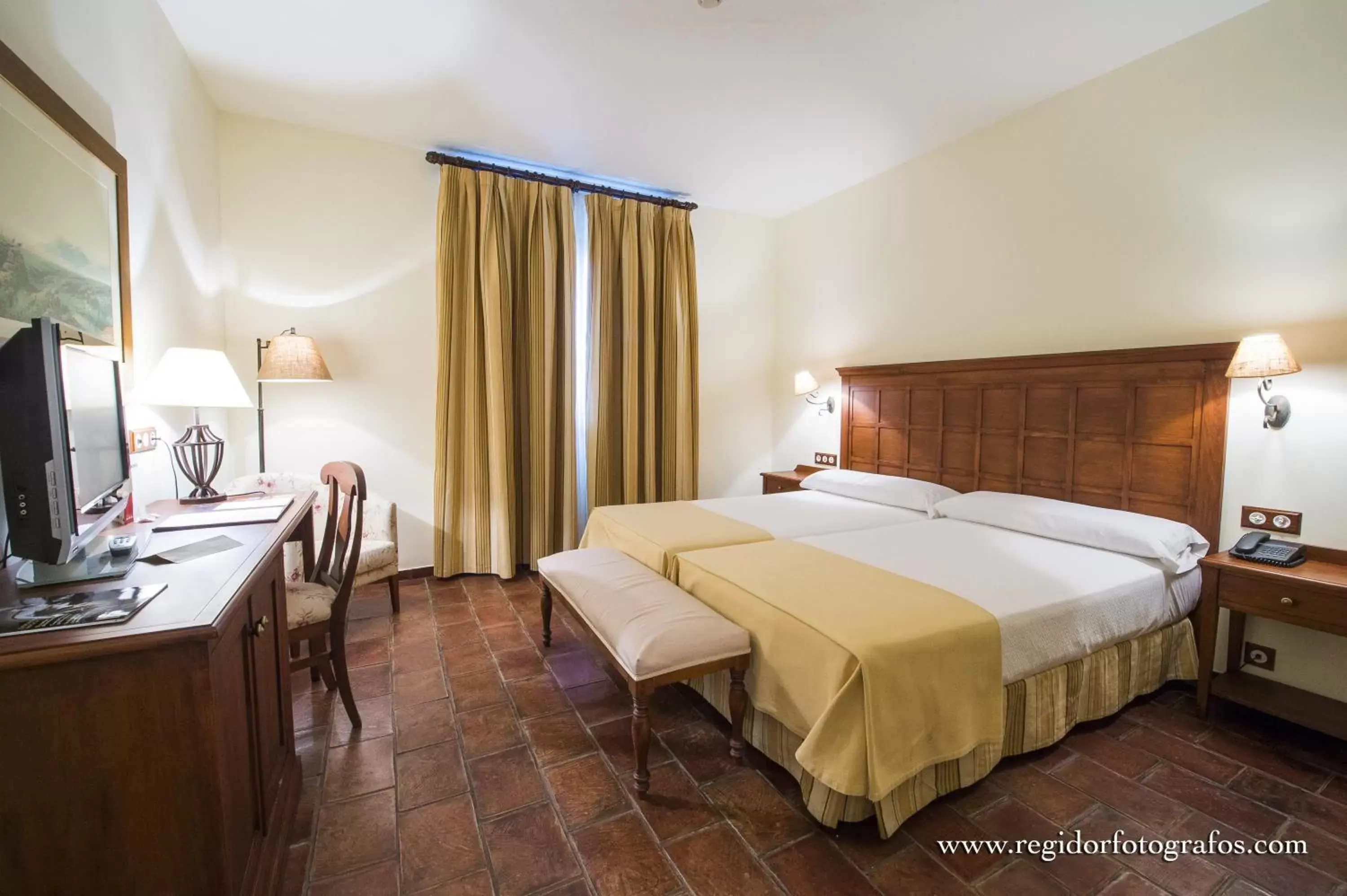 Photo of the whole room, Bed in Hospedium Hotel Cortijo Santa Cruz