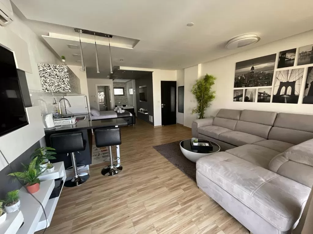 Seating Area in Lev Eilat Suites