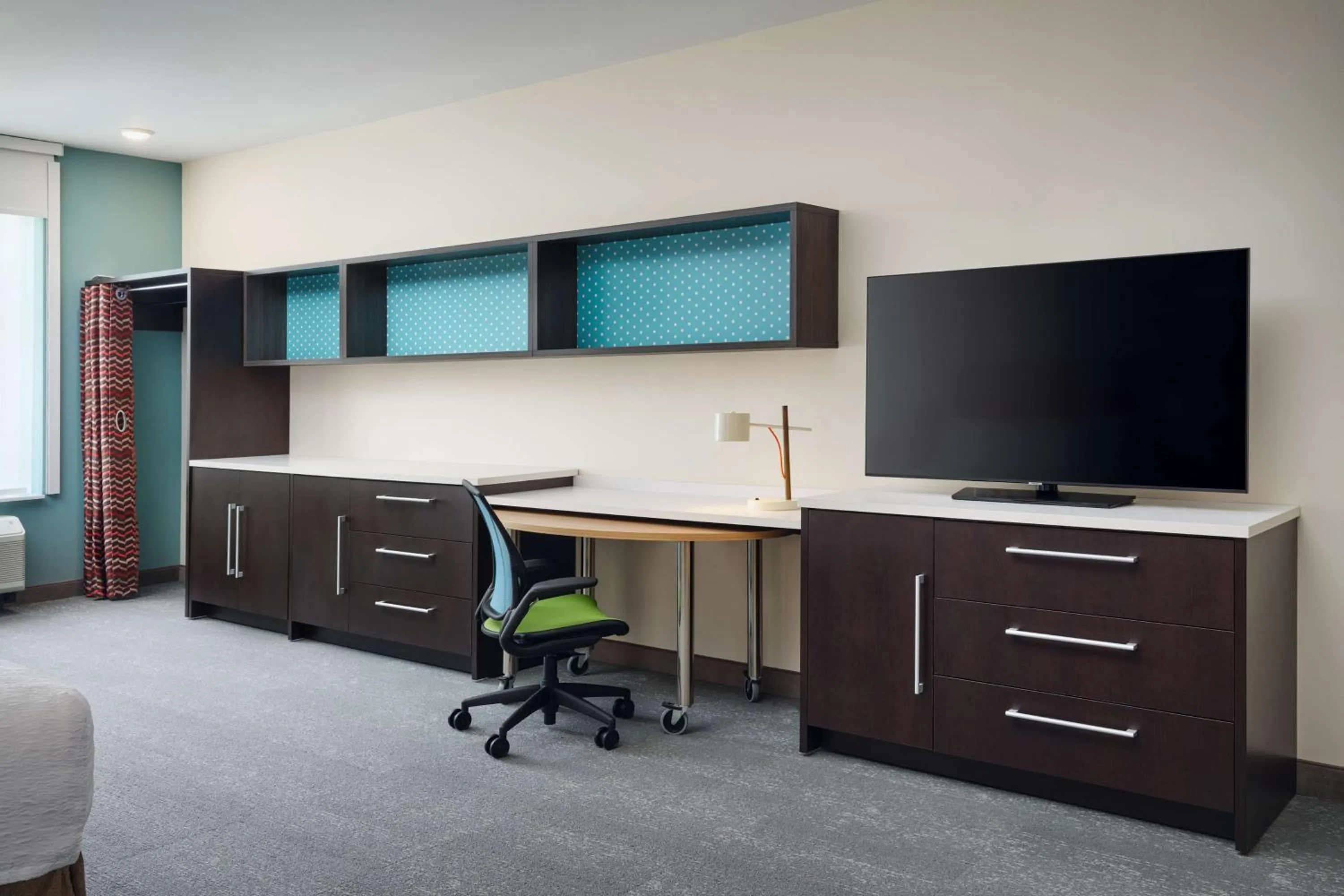 Bedroom in Home2 Suites By Hilton Richmond Glenside