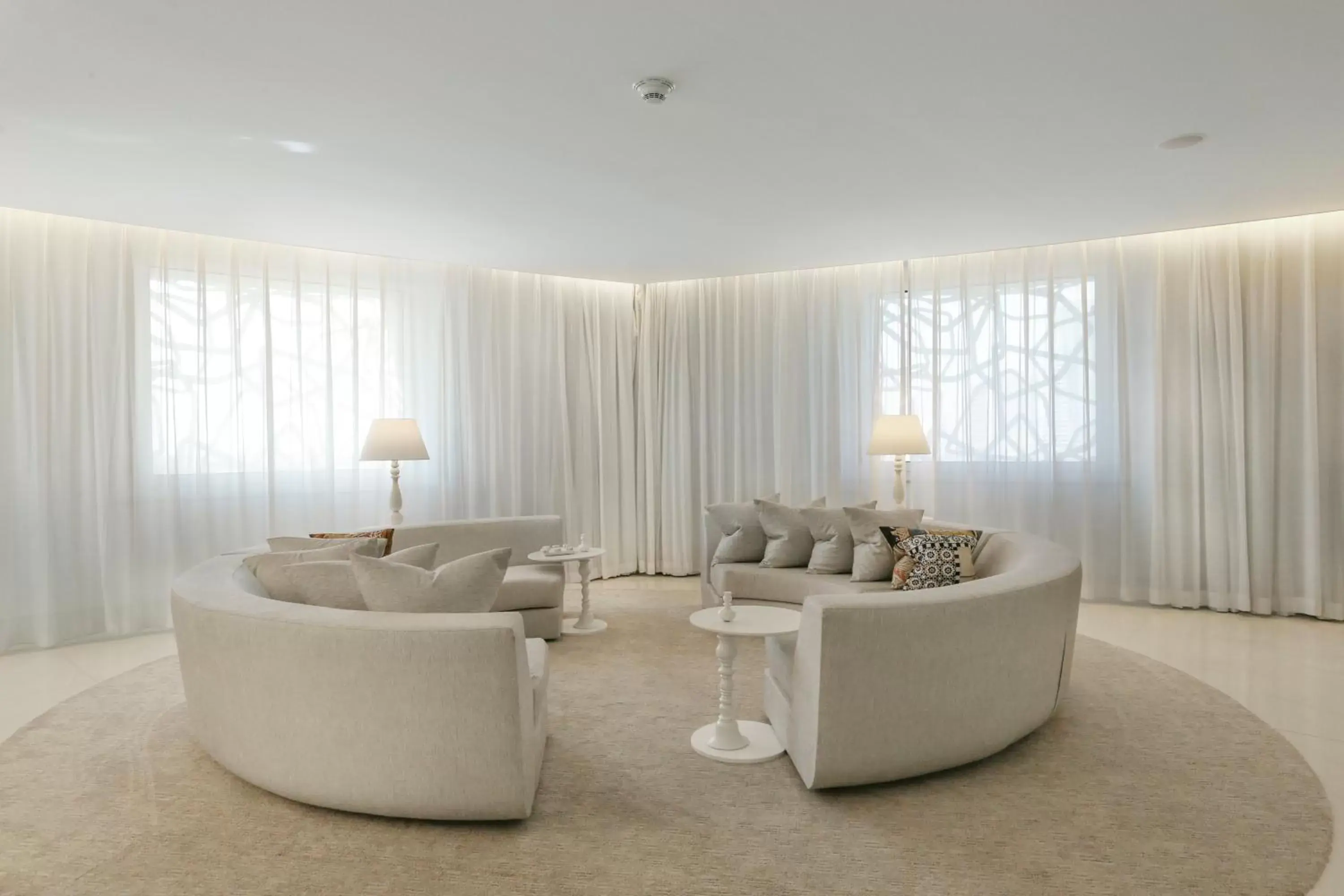 Living room in Mondrian Doha Living room in Mondrian Doha