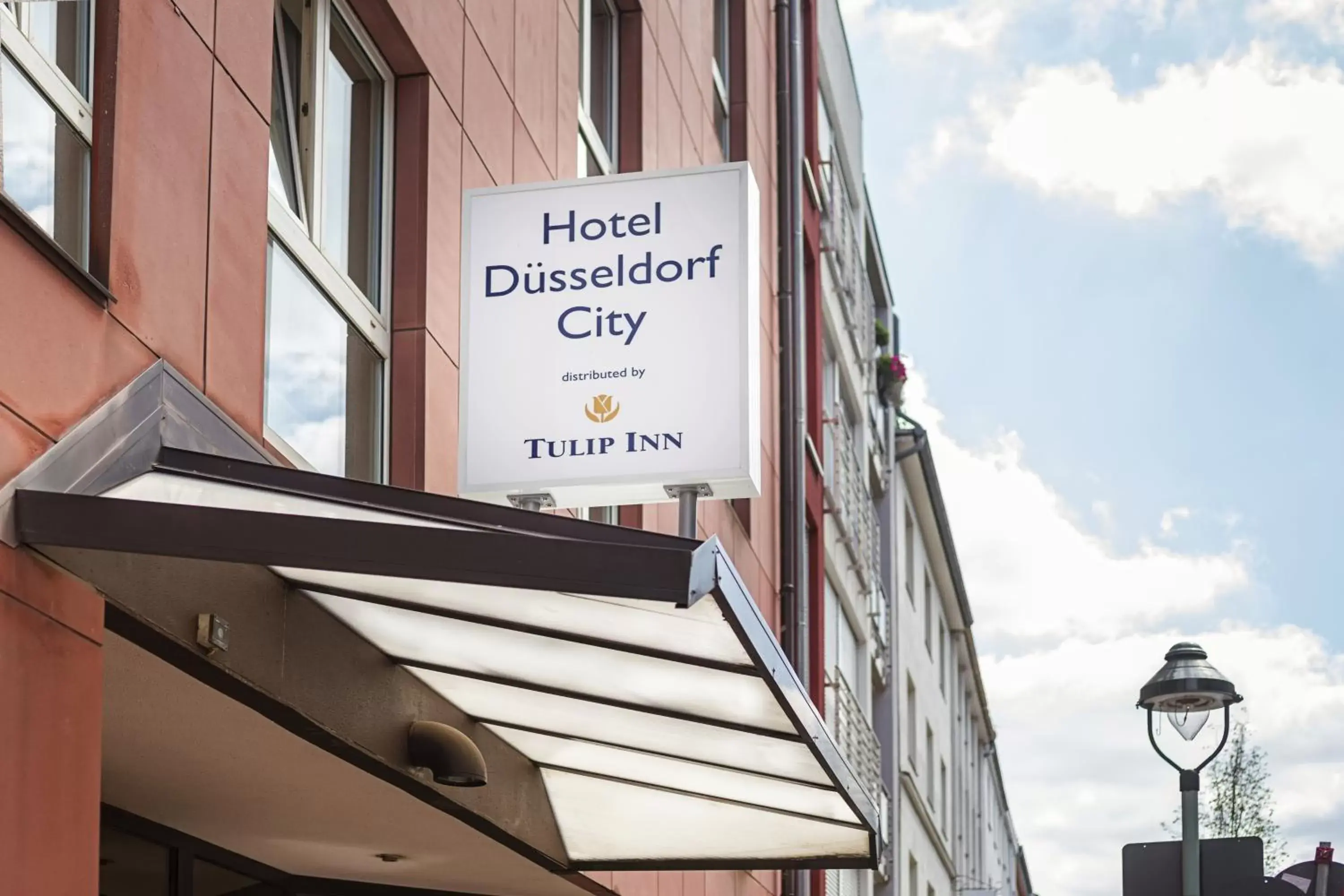 Property building in Hotel Düsseldorf City by Tulip Inn