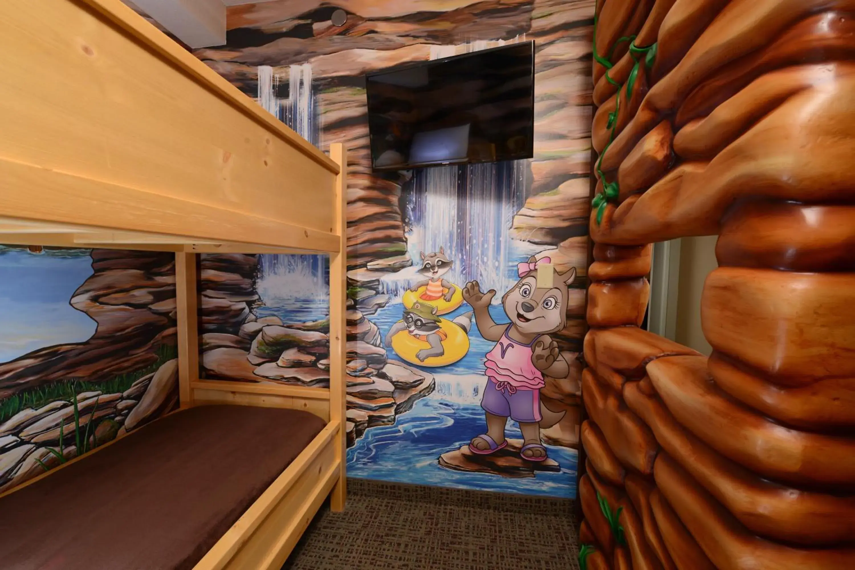 Bed, Bunk Bed in Great Wolf Lodge Colorado Springs