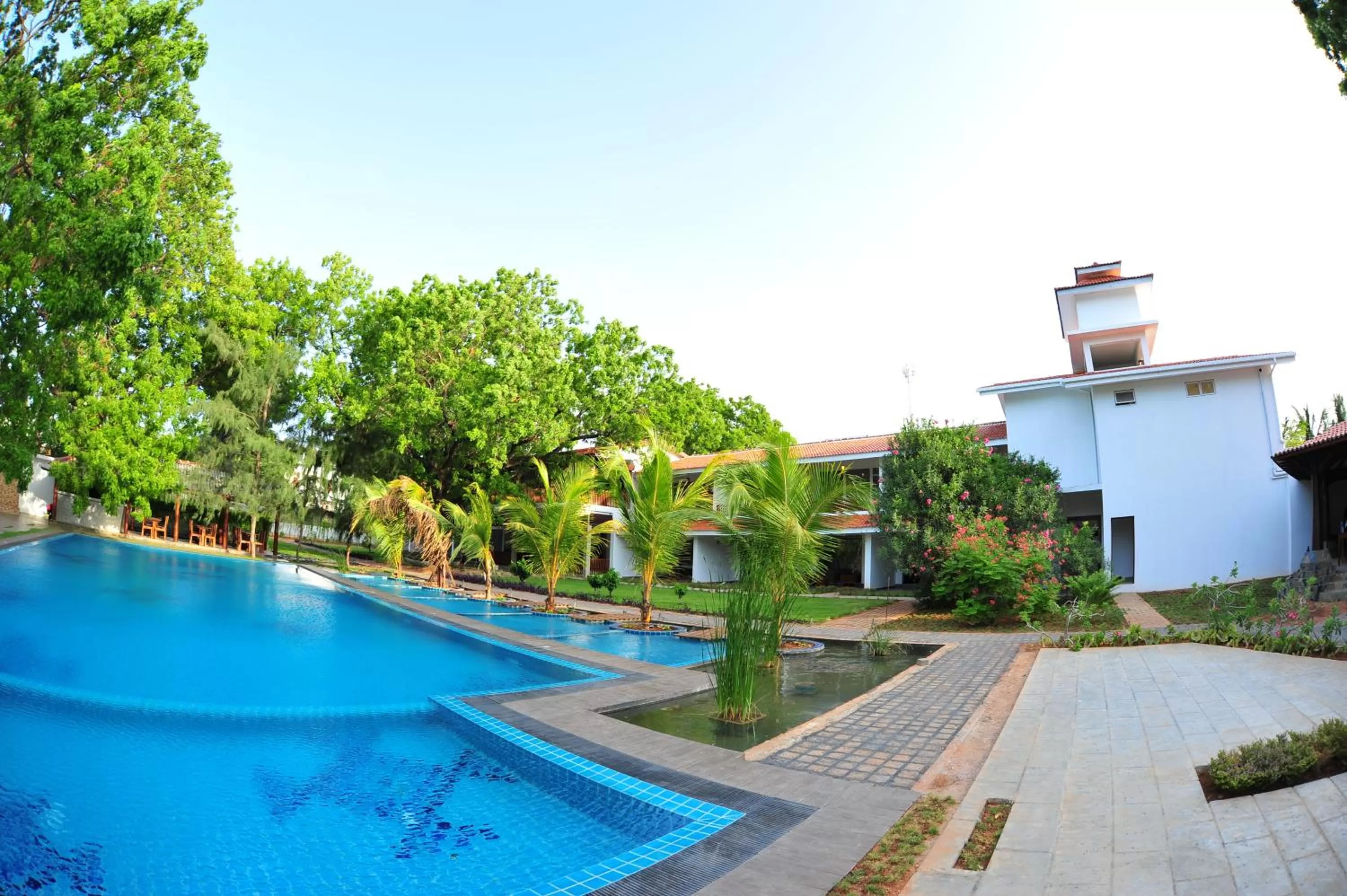 Swimming pool in Anantamaa Hotel