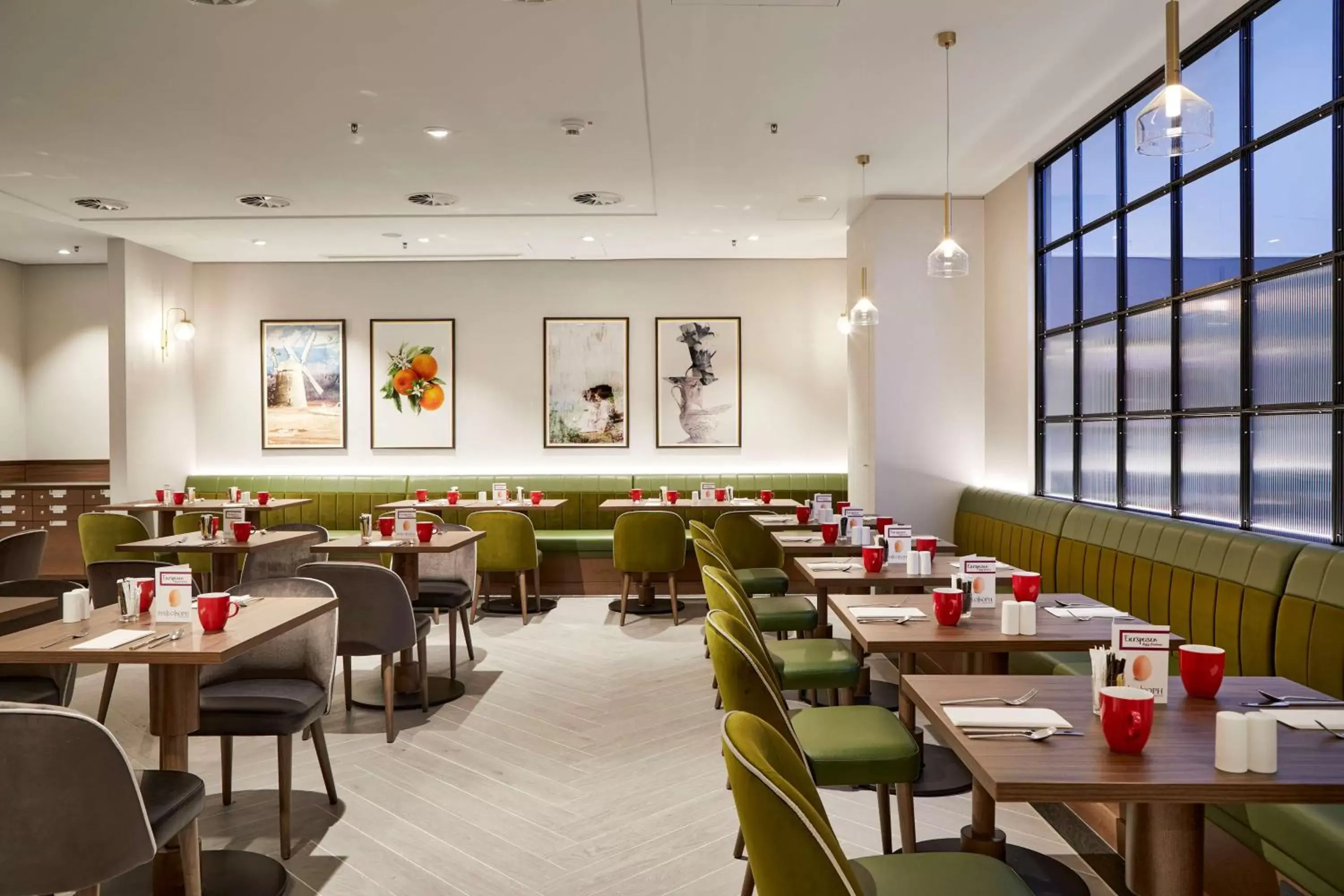 Restaurant/places to eat in Hilton Düsseldorf Restaurant/places to eat in Hilton Düsseldorf