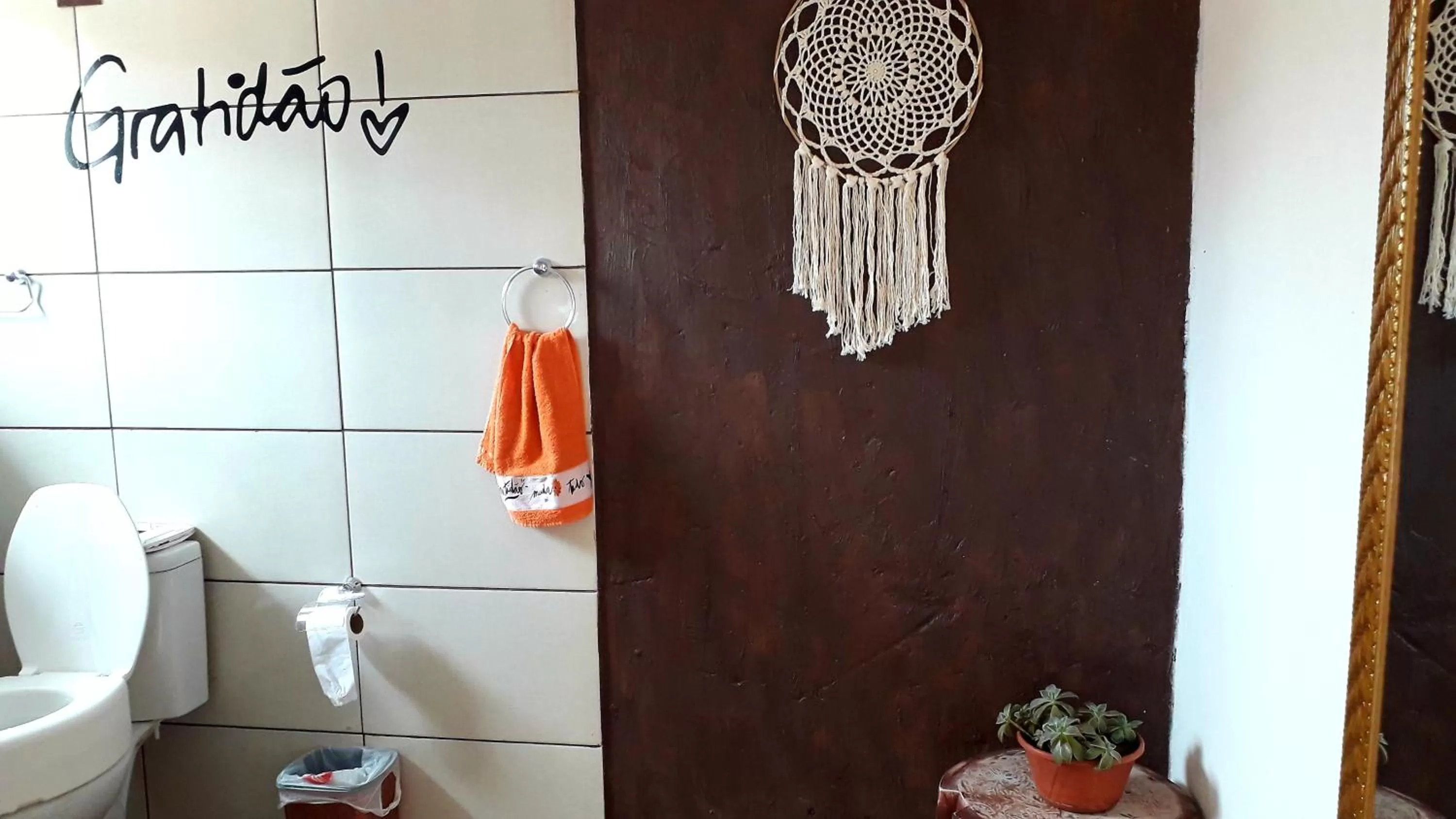 Pousada e SPA Shiva São Sebastião 200mts da praia