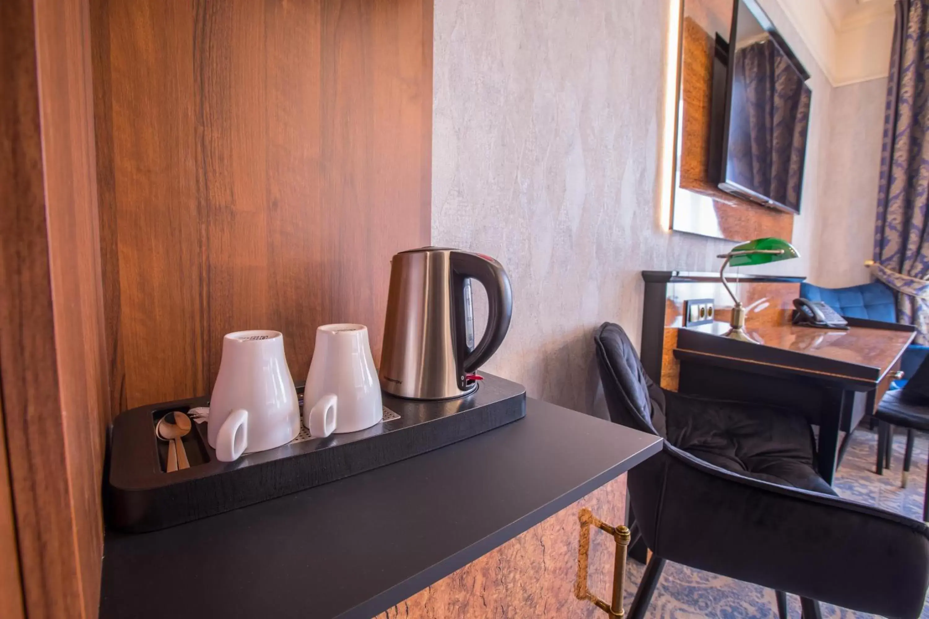 Coffee/tea facilities in Hotel Diament Plaza Katowice