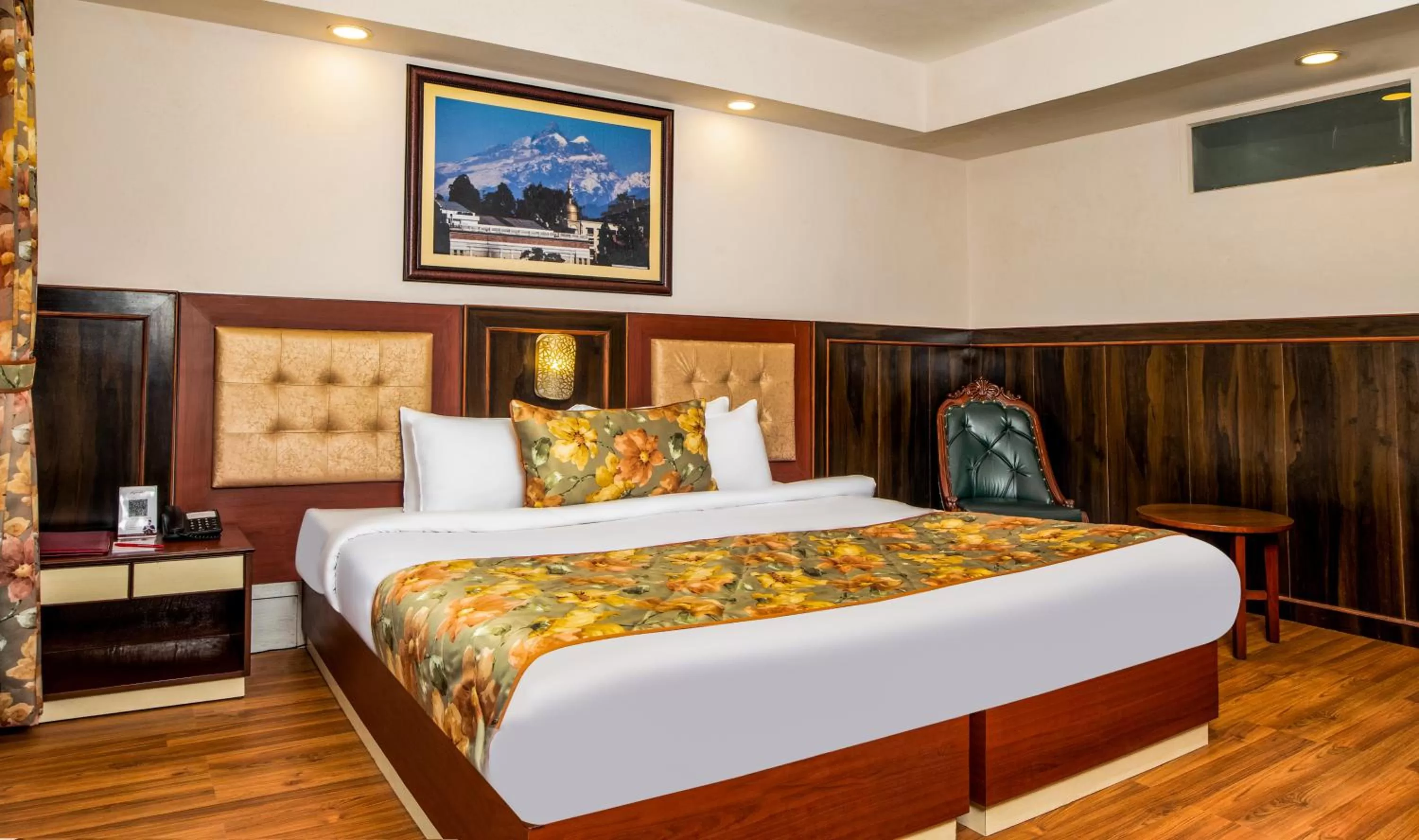 Bed in Summit Oakden Resort & Spa Mall Road