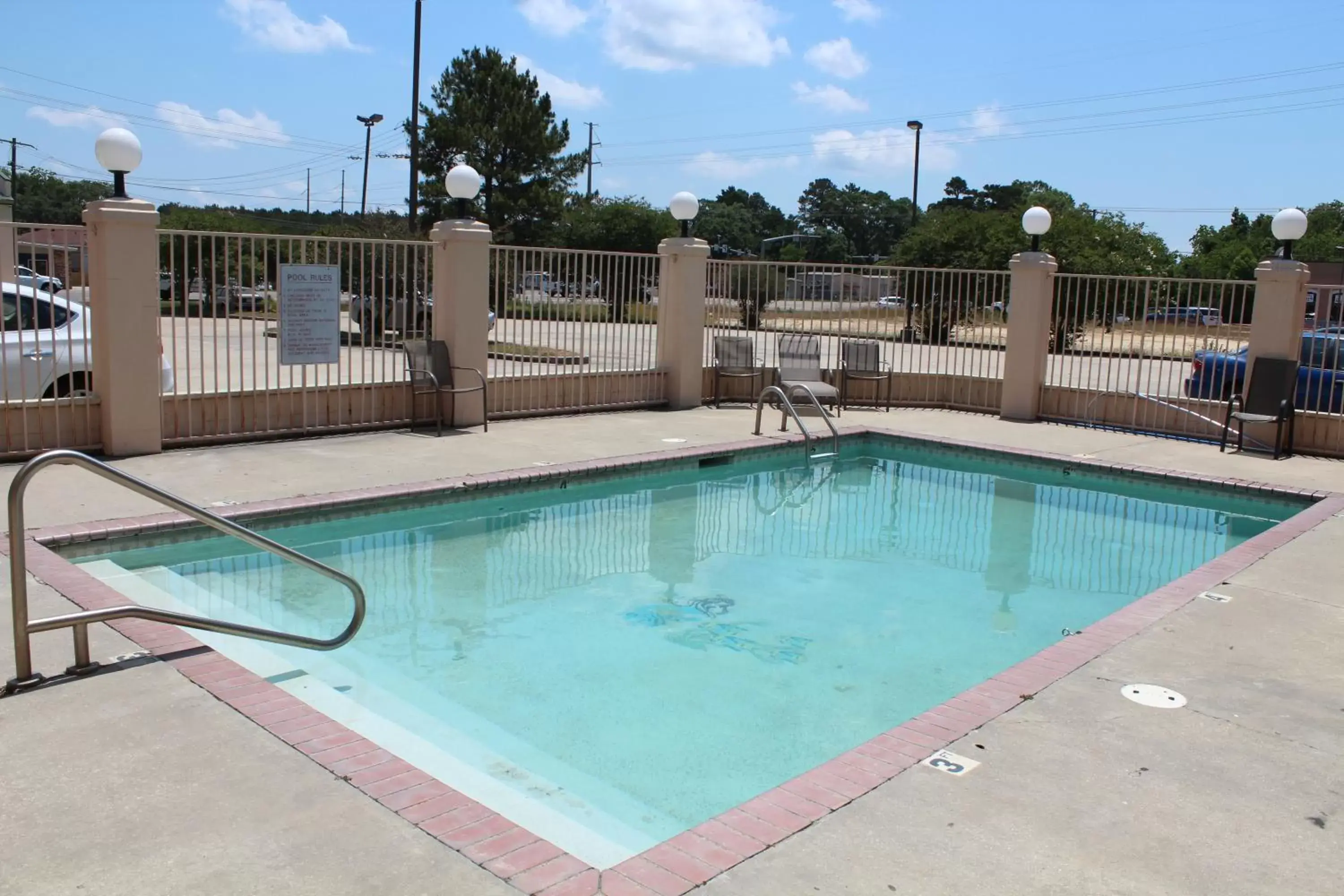 Swimming Pool in Highland Inn Denham Springs Baton Rouge East