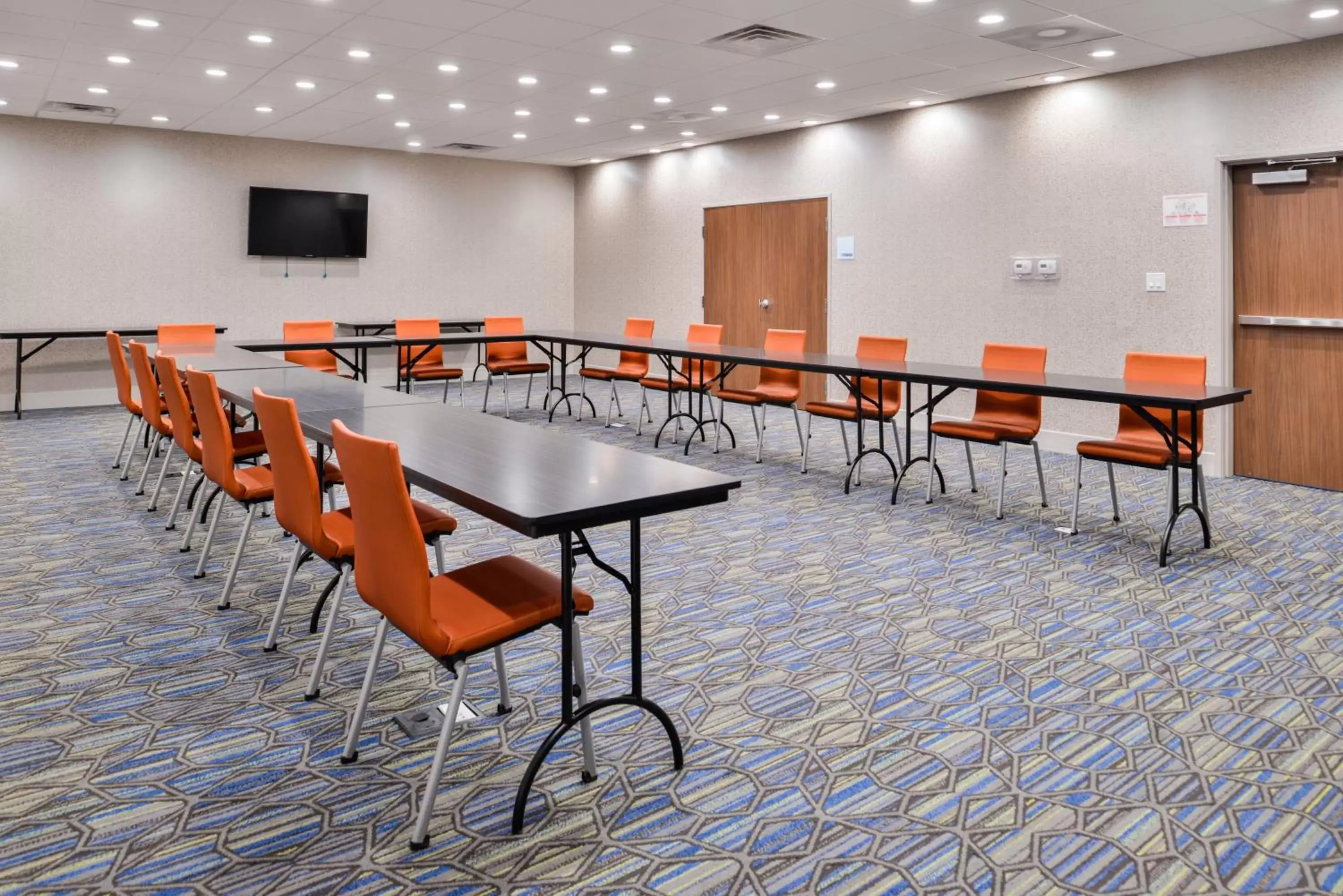 Meeting/conference room in Holiday Inn Express - Early, an IHG Hotel