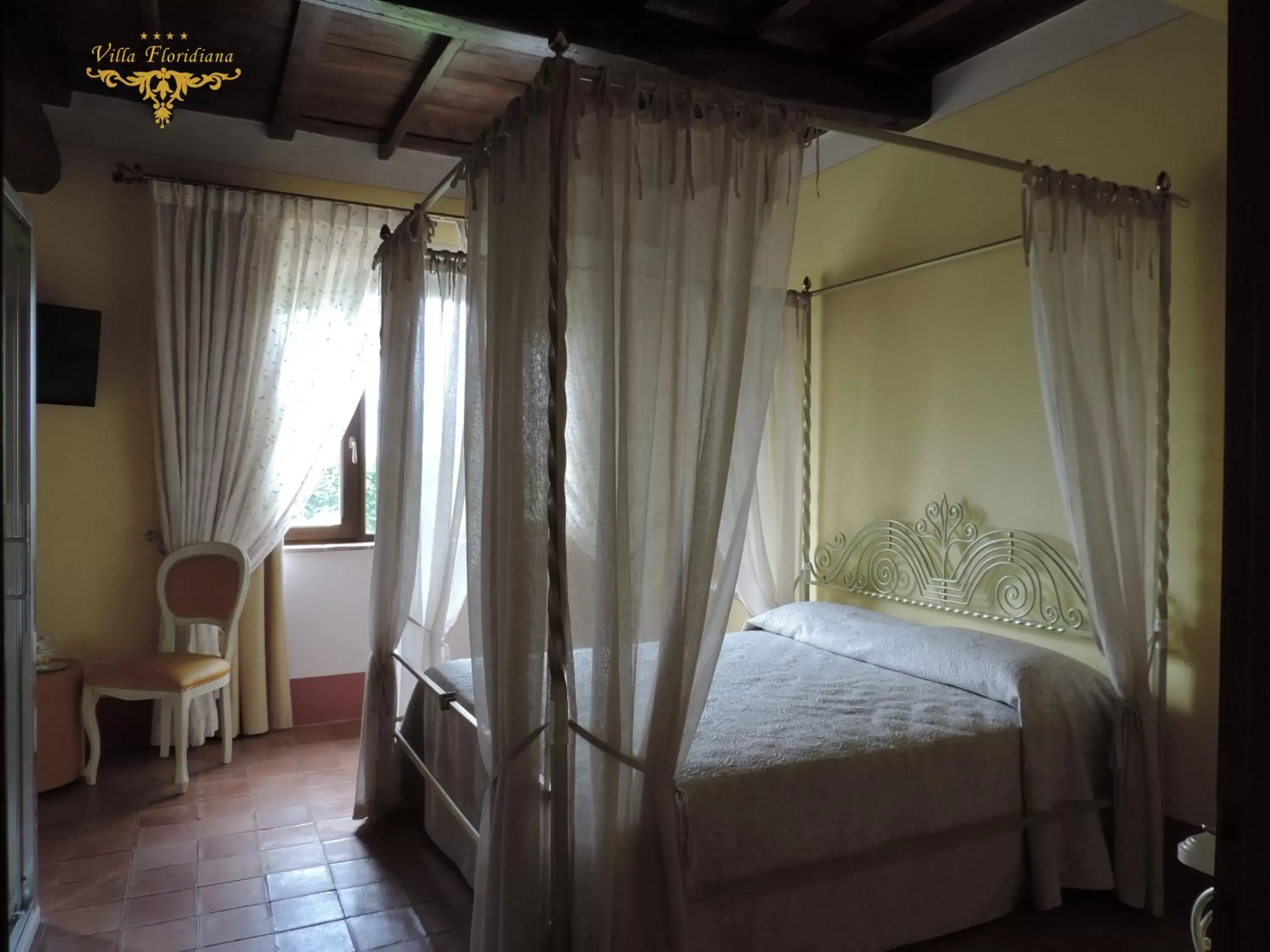 Bed in Villa Floridiana