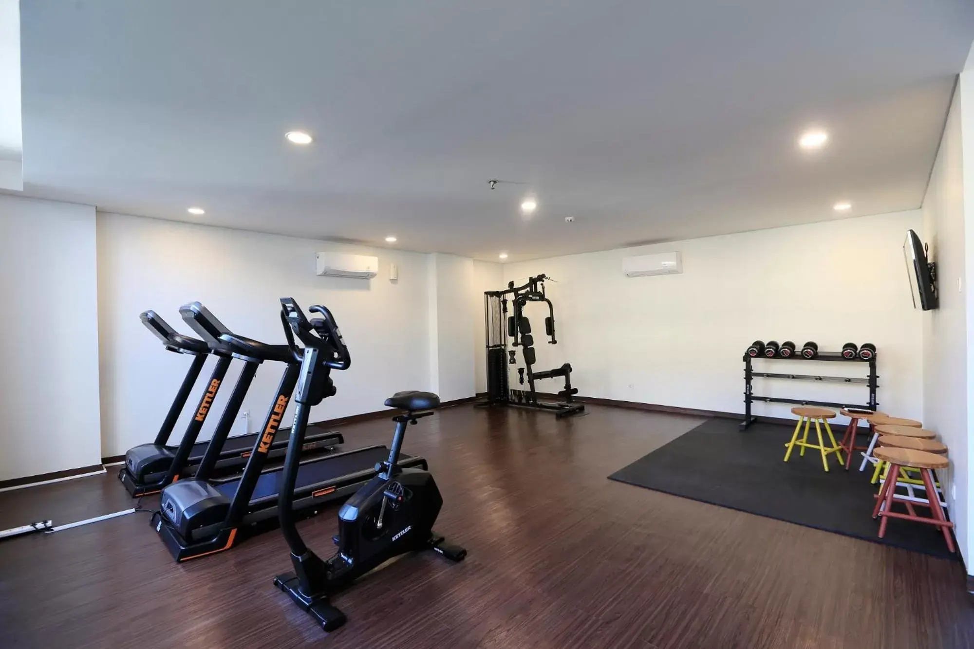 Fitness centre/facilities, Fitness Center/Facilities in Luminor Hotel Purwokerto By WH