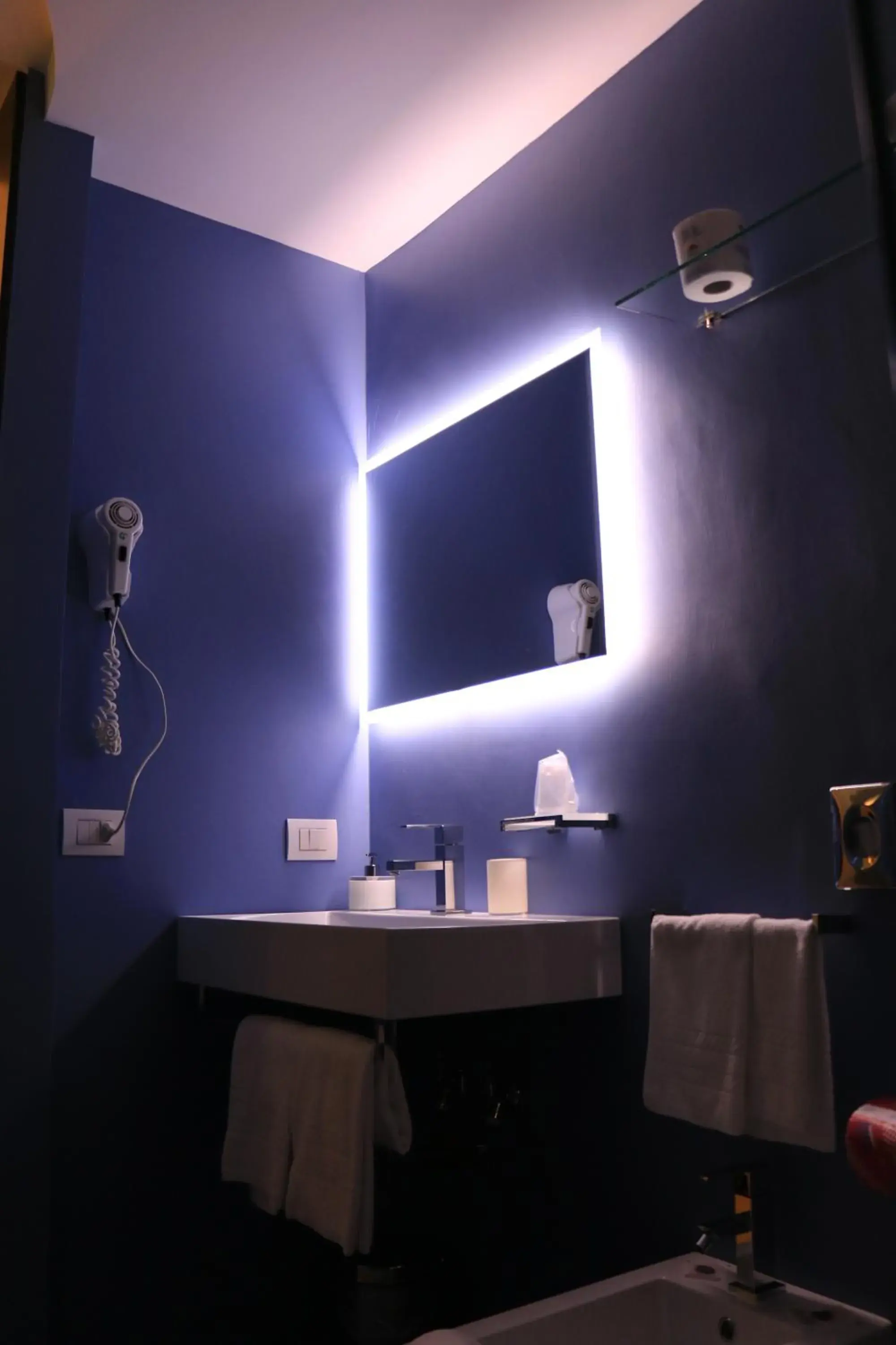 Bathroom in Albergo Del Sedile