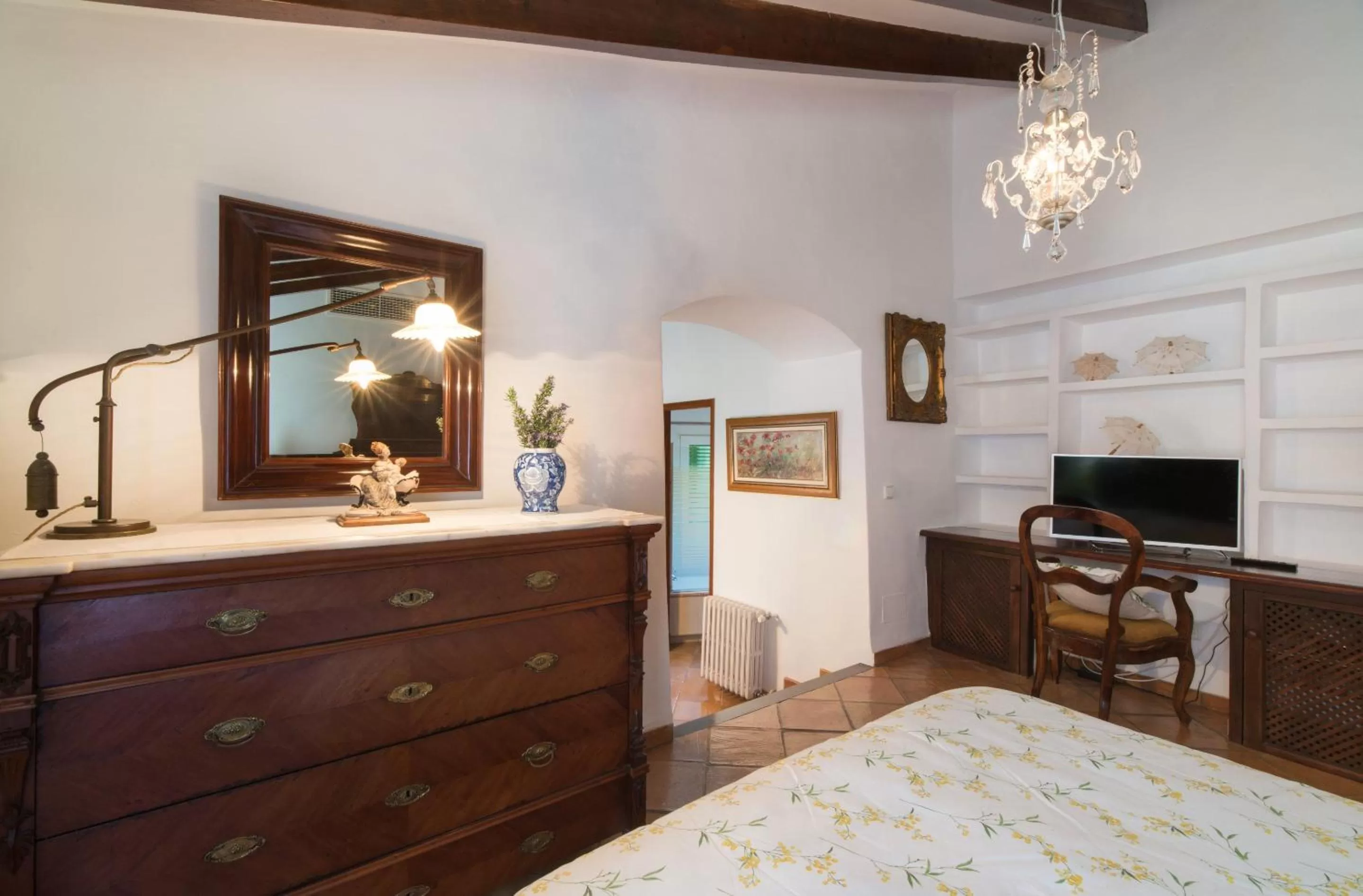 Decorative detail, Bed in Sa Vall Valldemossa