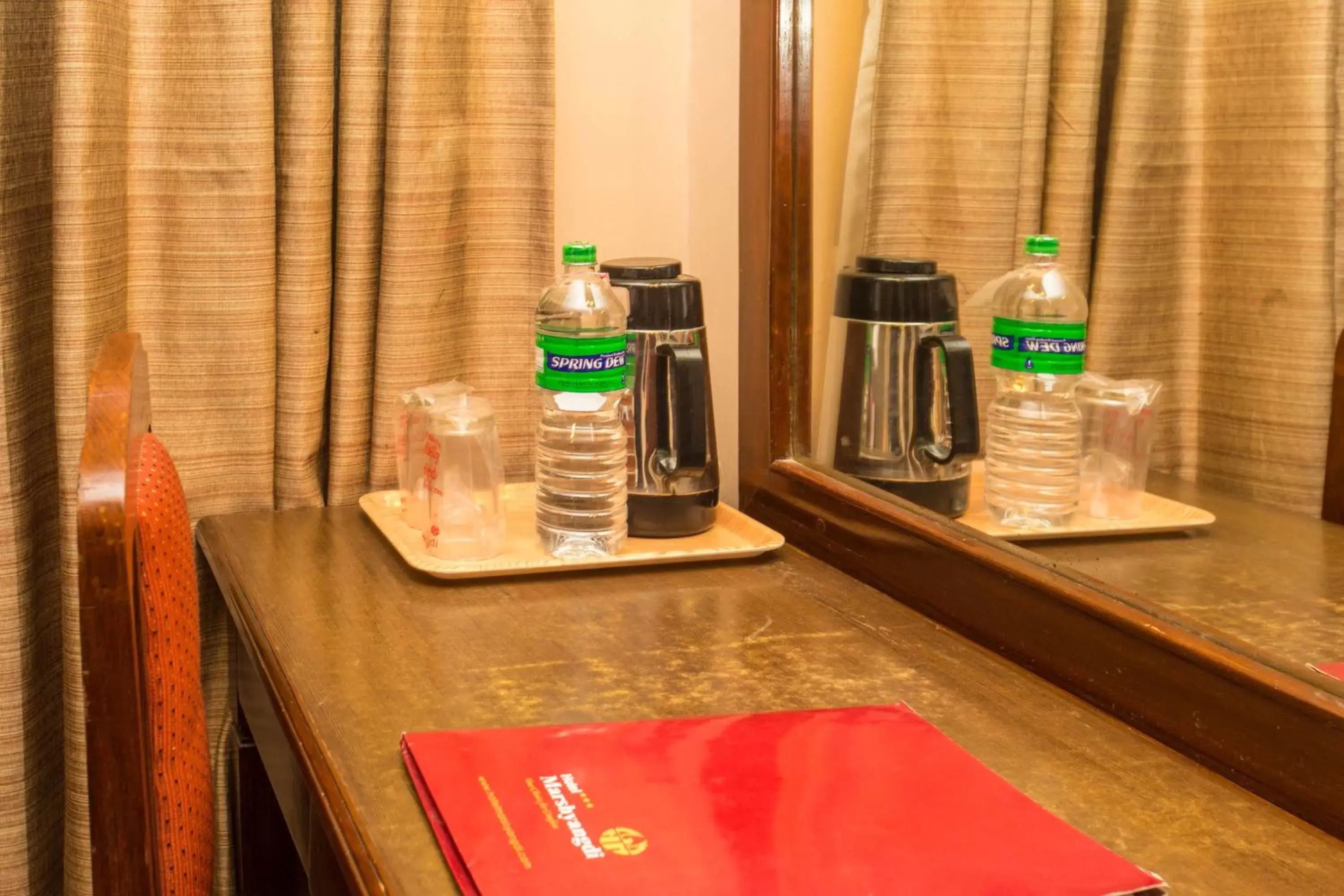 Coffee/tea facilities in Hotel Marshyangdi