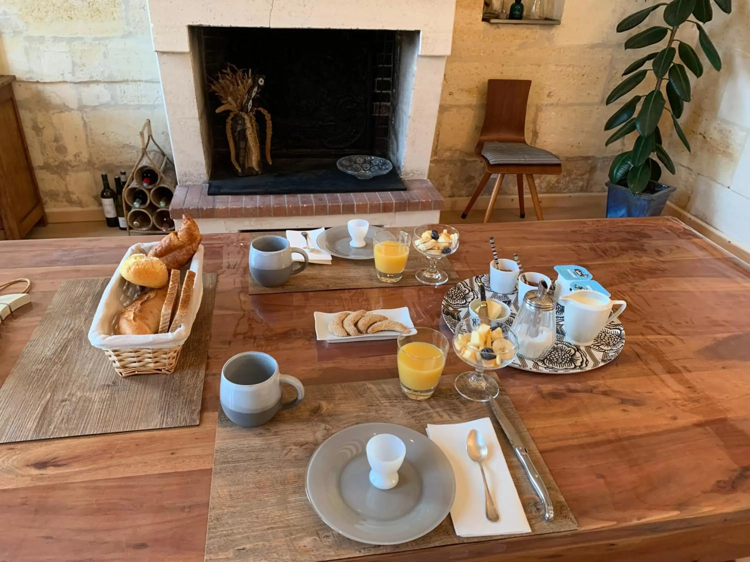Continental breakfast, Breakfast in Suite privative Abella - Aile de maison bourgeoise